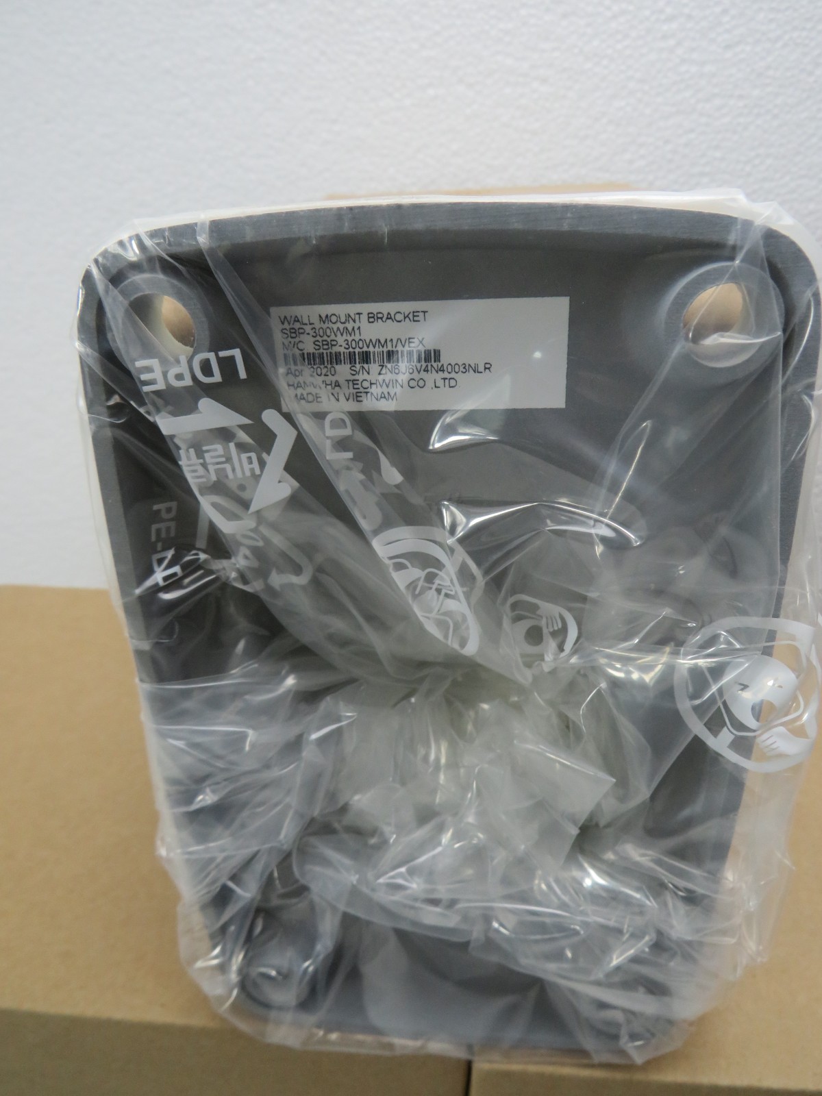 (Lot of 5) Hanwha SBP-300WM1 Wall Mount [CTA]