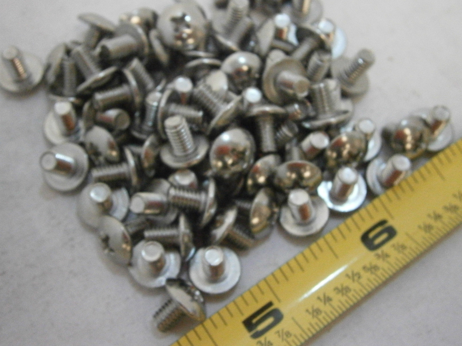 Machine Screws M4-0.7 x 6 Phillips Truss Head Stainless Steel Lot of 20 #3195