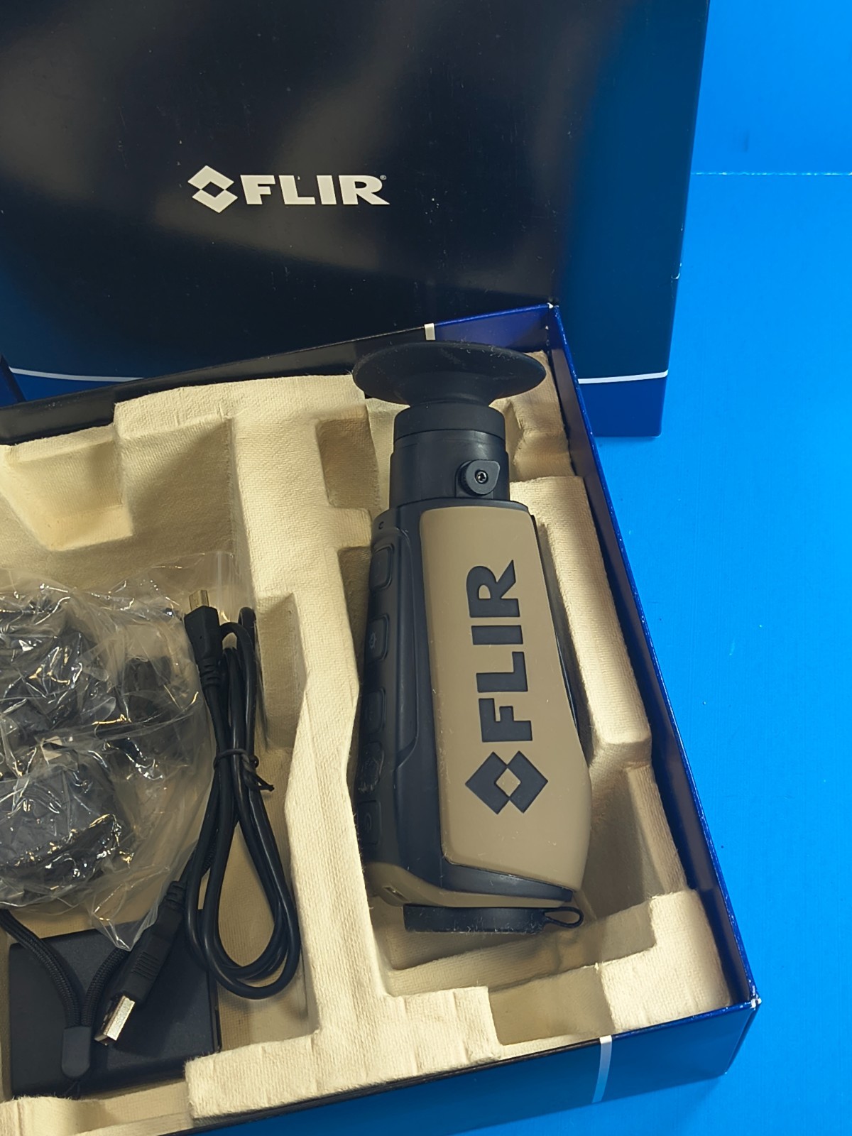 Flir Scout III 240 30Hz IR Infrared Thermal Monocular Imager