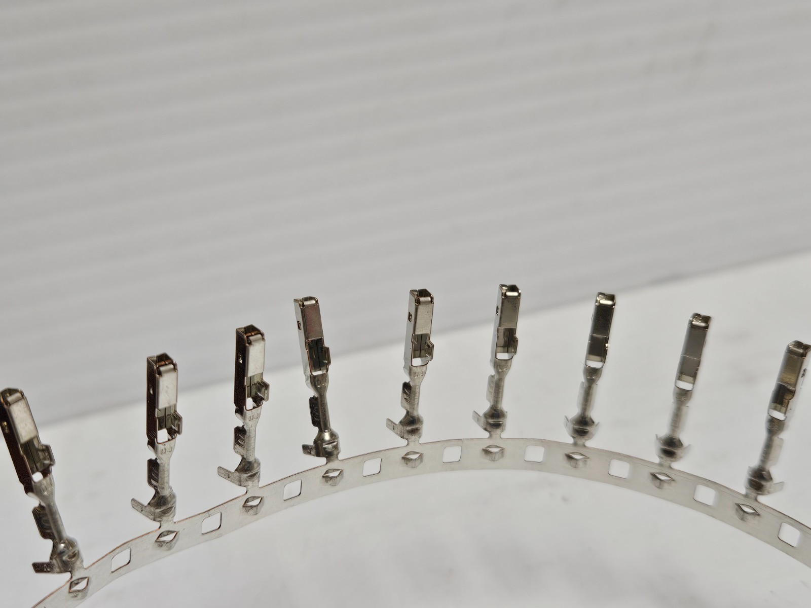 Lot of 305 Yazaki 7116-4102-02 Crimp Wiring Terminal Pin Connector New