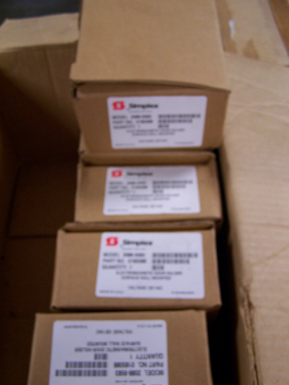 NEW SIMPLEX ELECTROMAGNETIC DOOR HOLDER SURFACE WALL MOUNTED 120 VAC 2088-9583