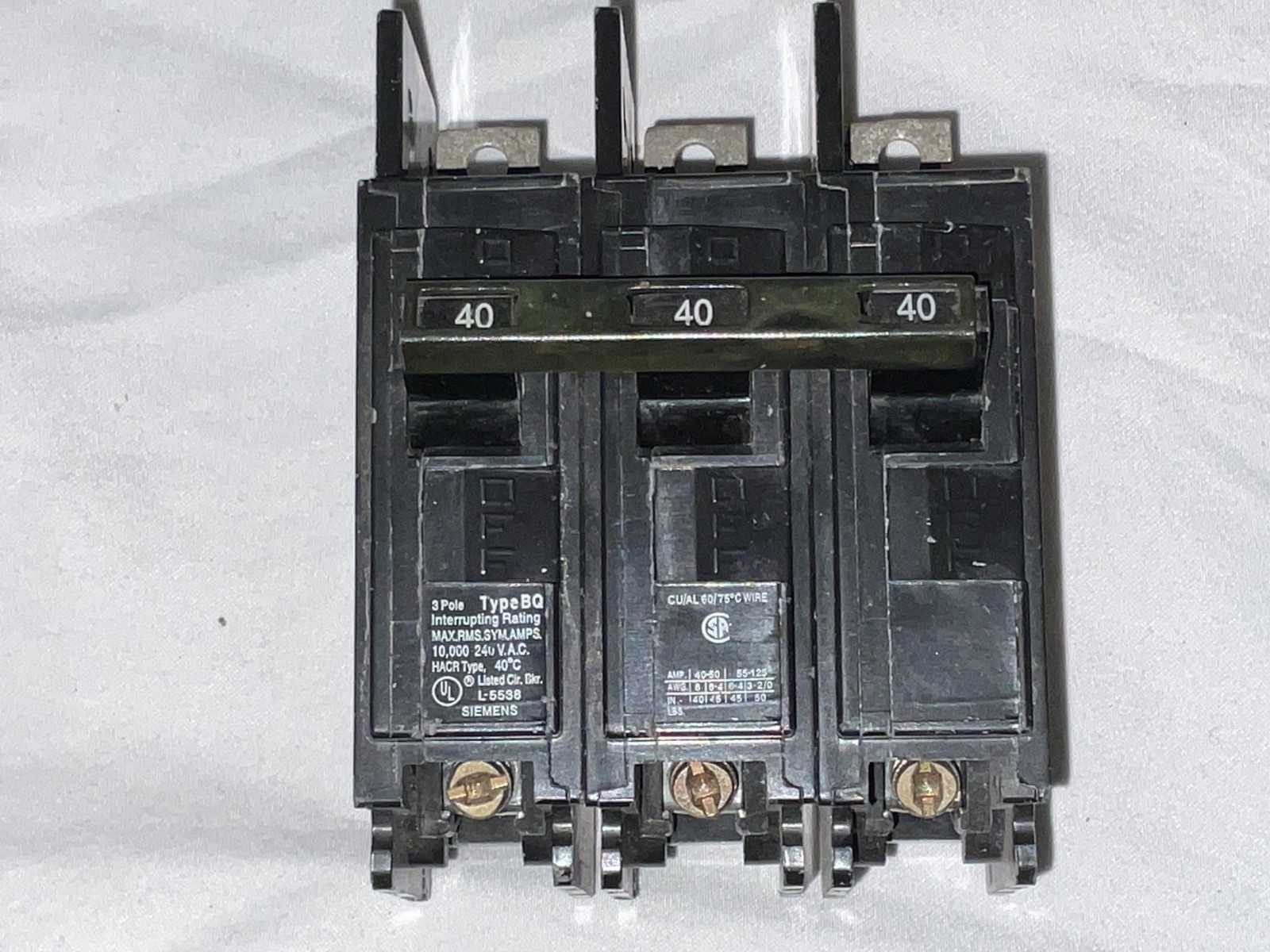 Siemens 40 Amps 240V 3 Pole Circuit Breaker BQ3B040 240V Electrical Load Center