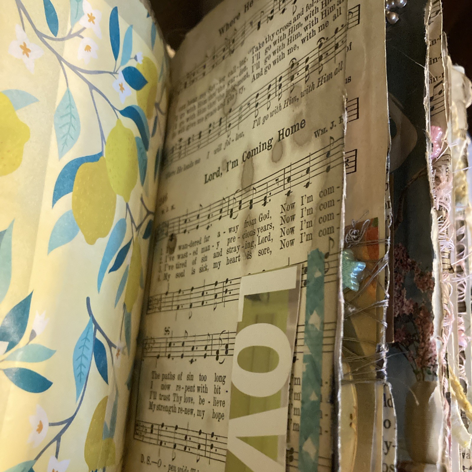 Junk Journal, Grungy, Blooming Table, Coffee Stain