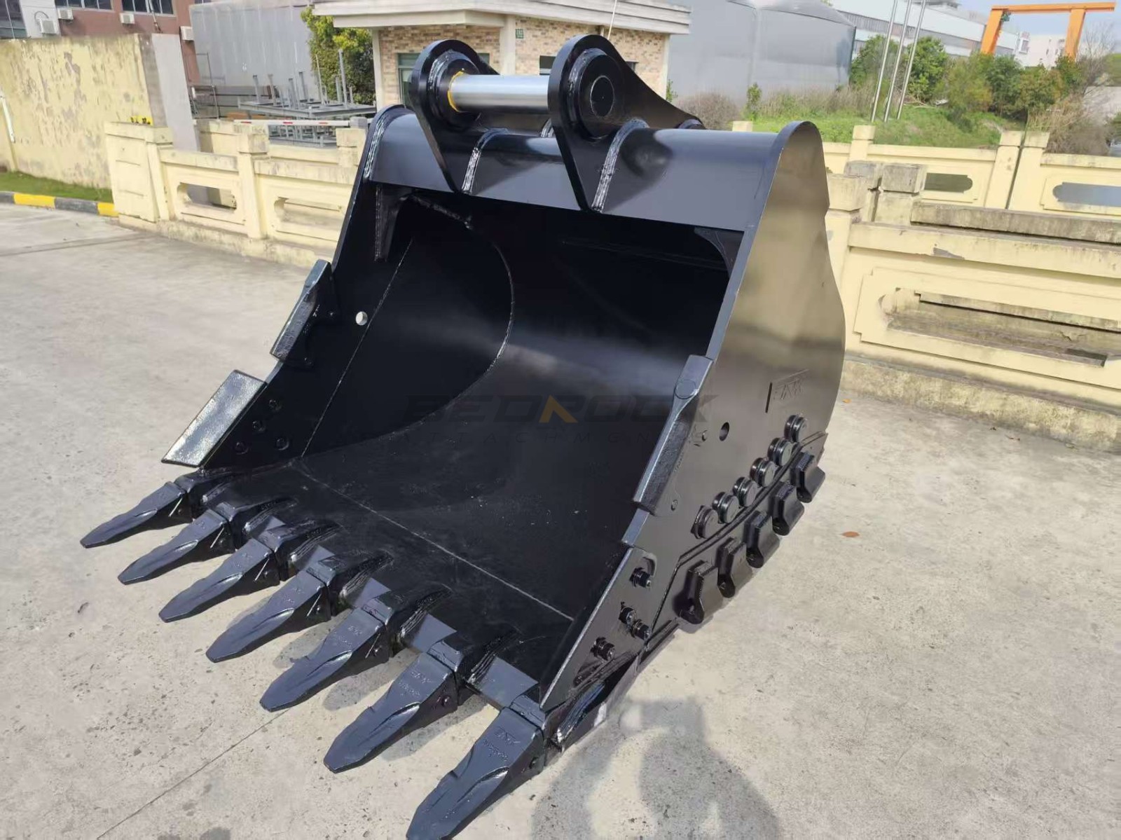 John Deere, Hitachi 450/470, 72in, 110mm Pins, 7 teeth, HD bucket, 2.69 CU M