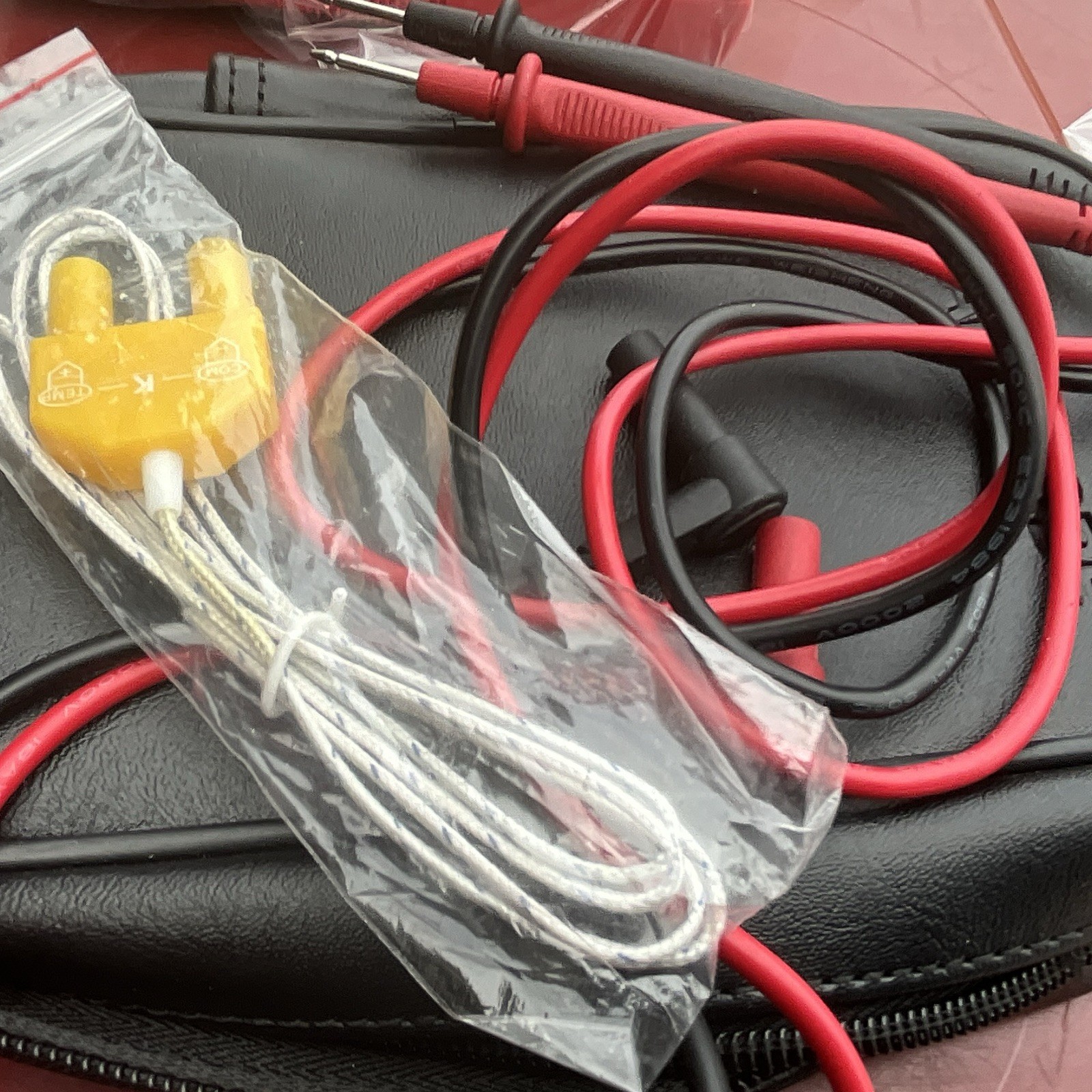 Amprobe AM-530 True RMS CAT III 600V 4000-Count Multimeter w/ Leads Probe