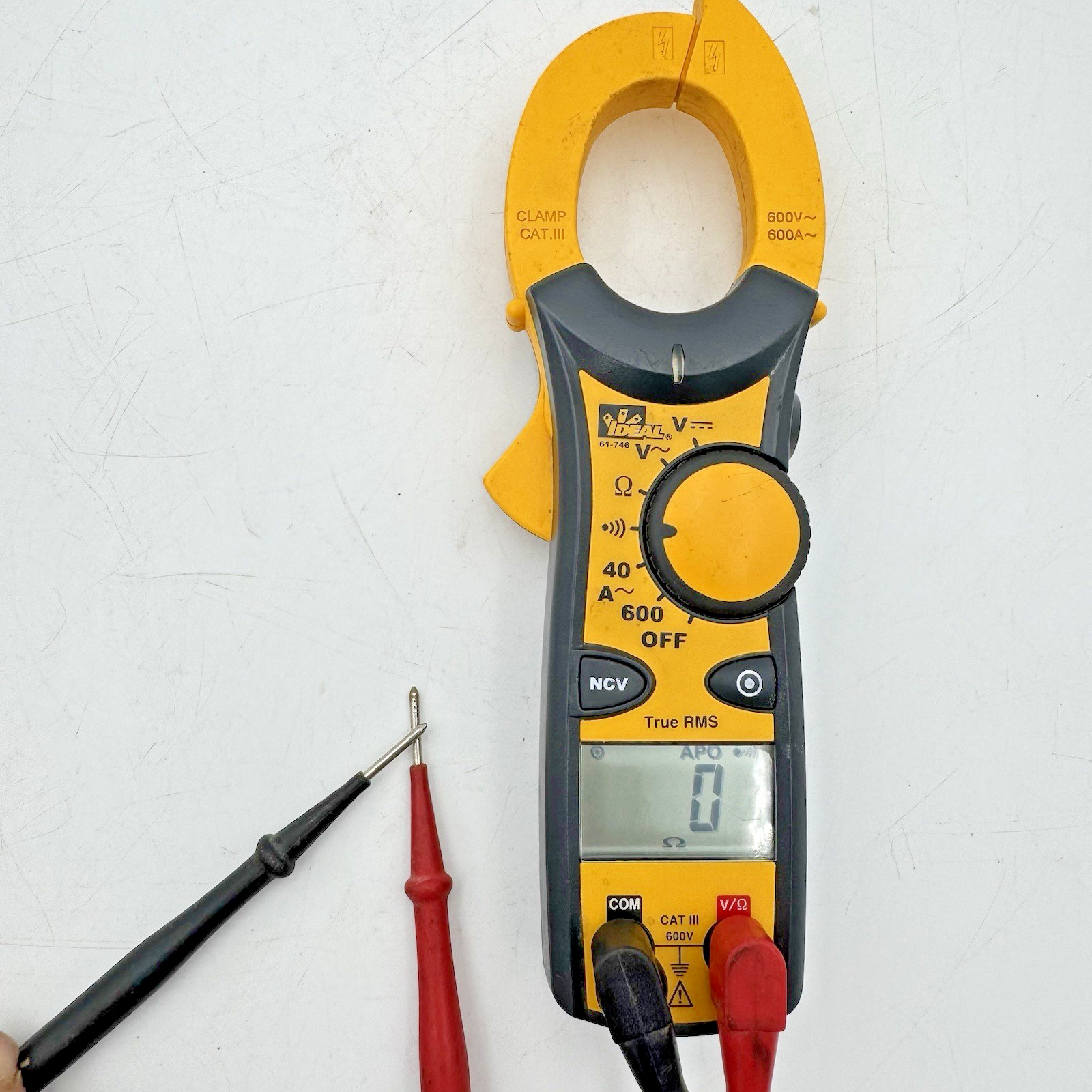 IDEAL 61-746 True RMS Digital Clamp Meter Tested Working w/ Damaged Test Lead