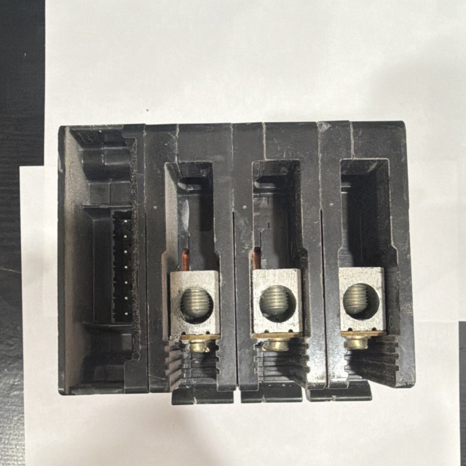 Square D EDB34035SA 35A 3-Pole Molded Case Circuit Breaker Shunt Trip 480V