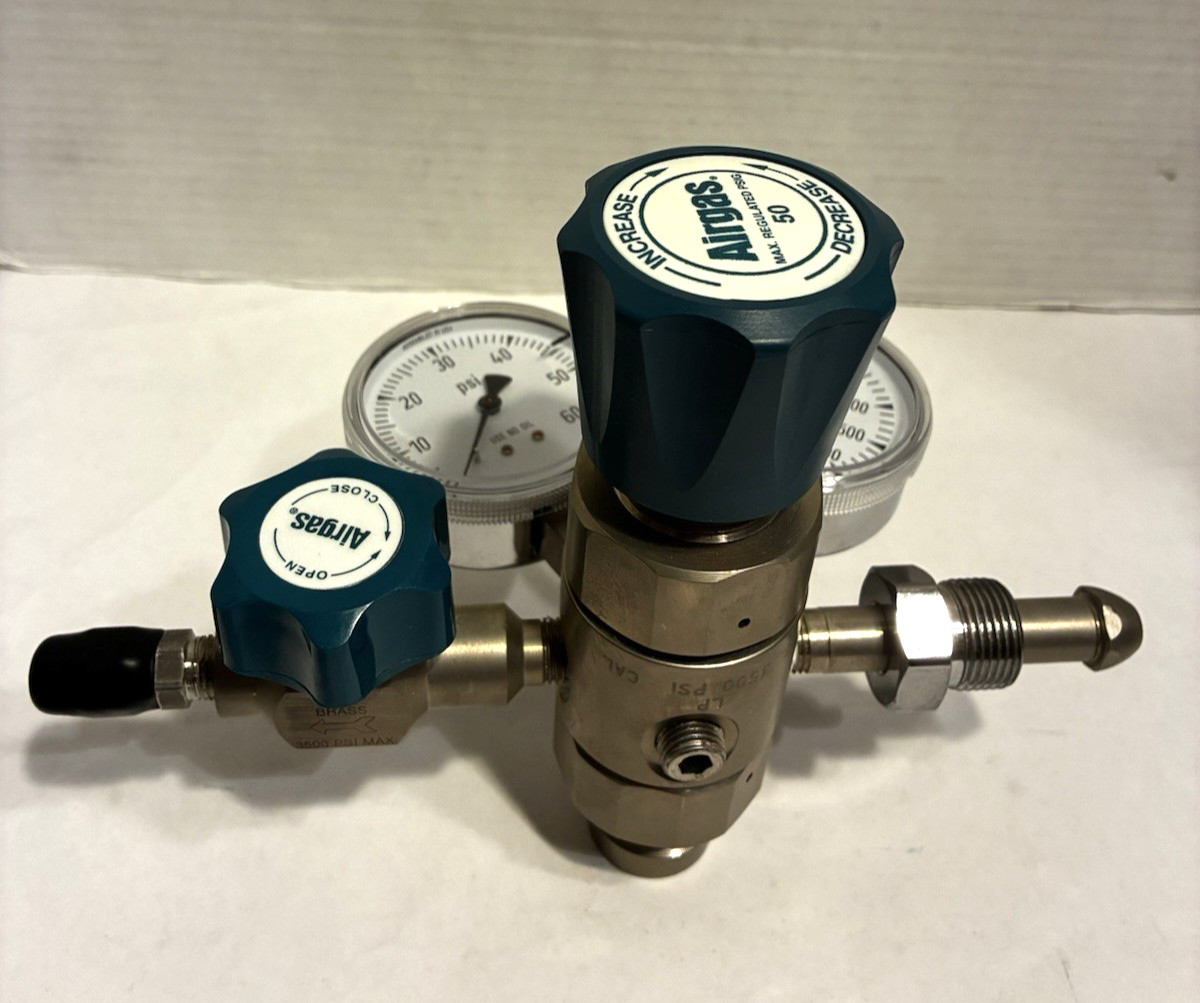 Airgas Y12-C245B580-AG High Purity Brass Two-Stage Gas Regulator-rare