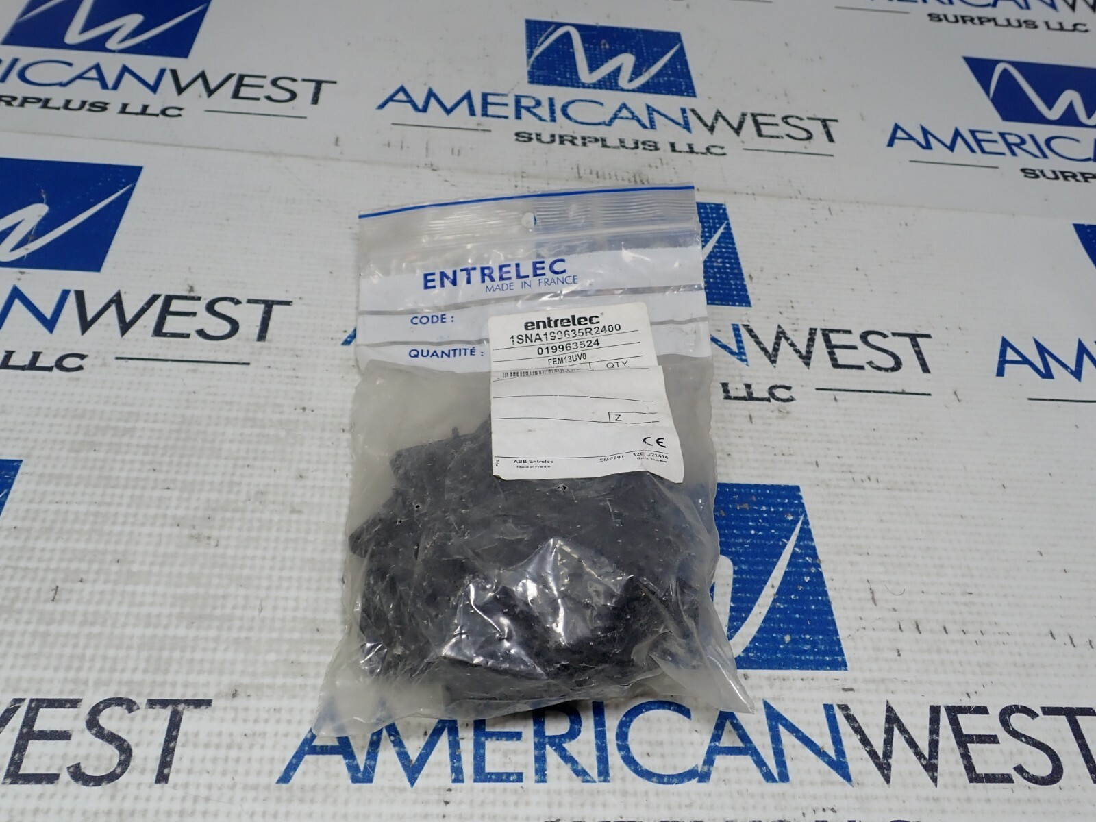 ENTRELEC FEM 13U 1SNA199635R2400 TERMINAL BLOCK END PLATE LOT 10