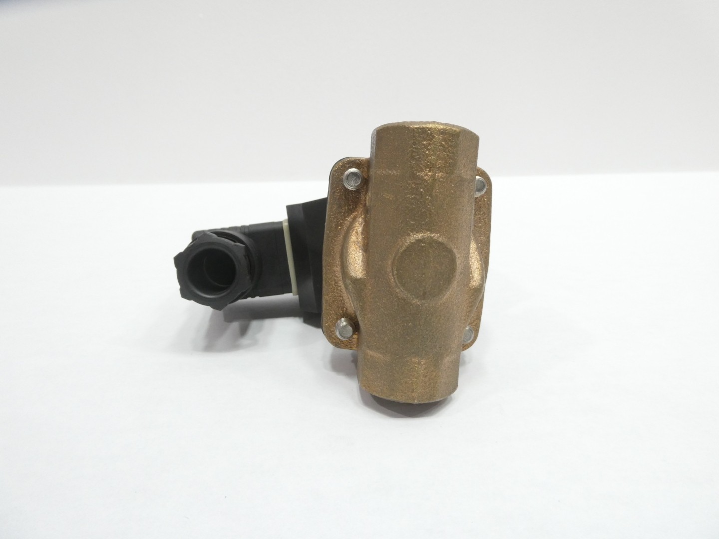 Ckd ADK11-15A Solenoid Valve 24v-dc 3/4in Npt 0.6mpa