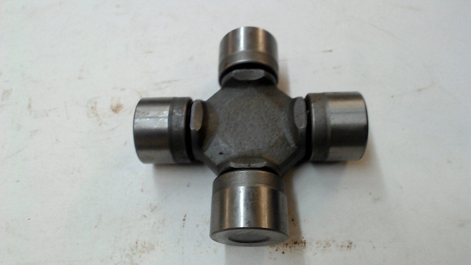 6-201CV Howse Implement U-Joint (30.2MM x 96MM)