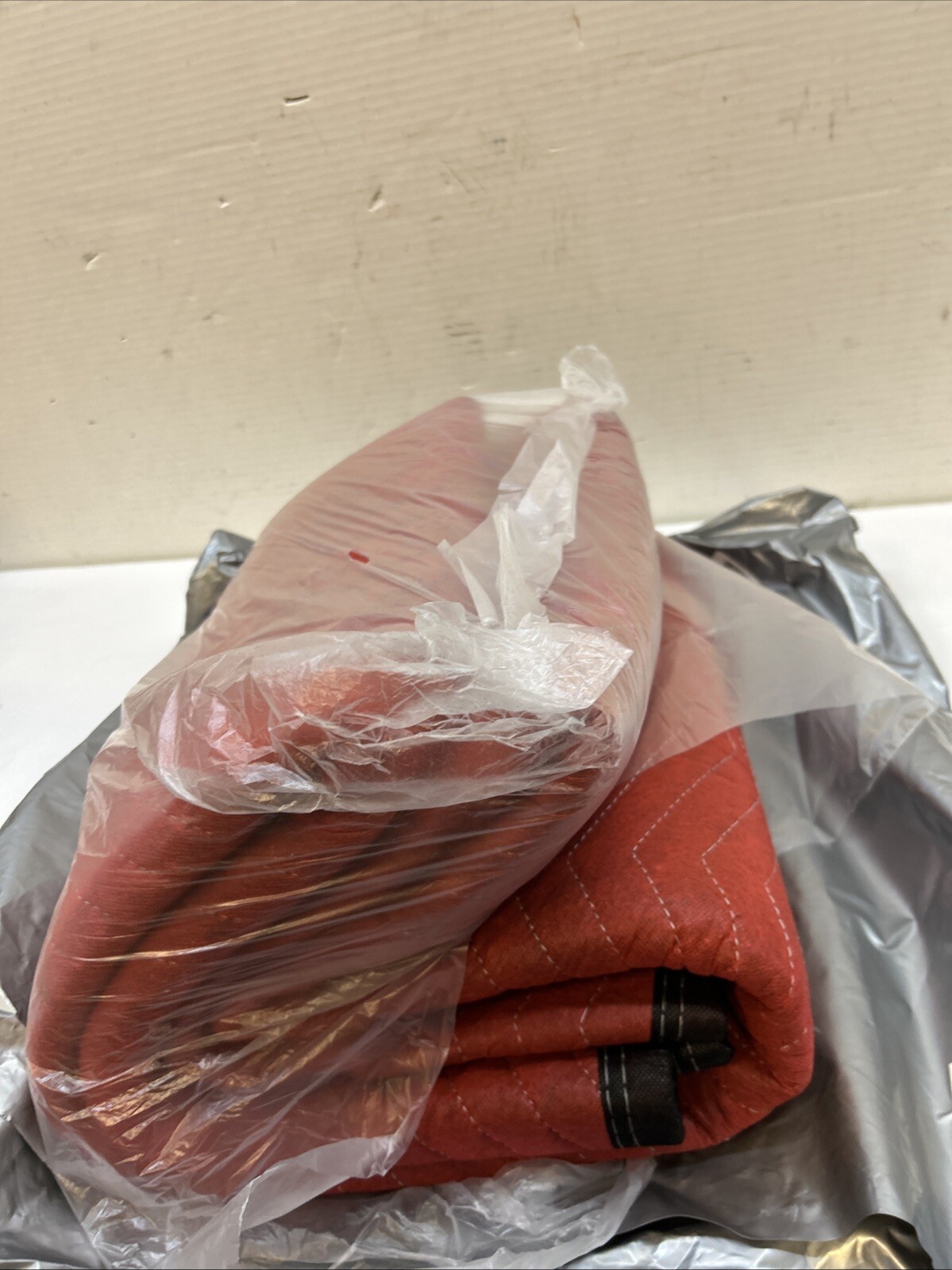 Stalwart 75-MOV1007 7.1 oz Furniture & Appliance Moving Blanket; Red