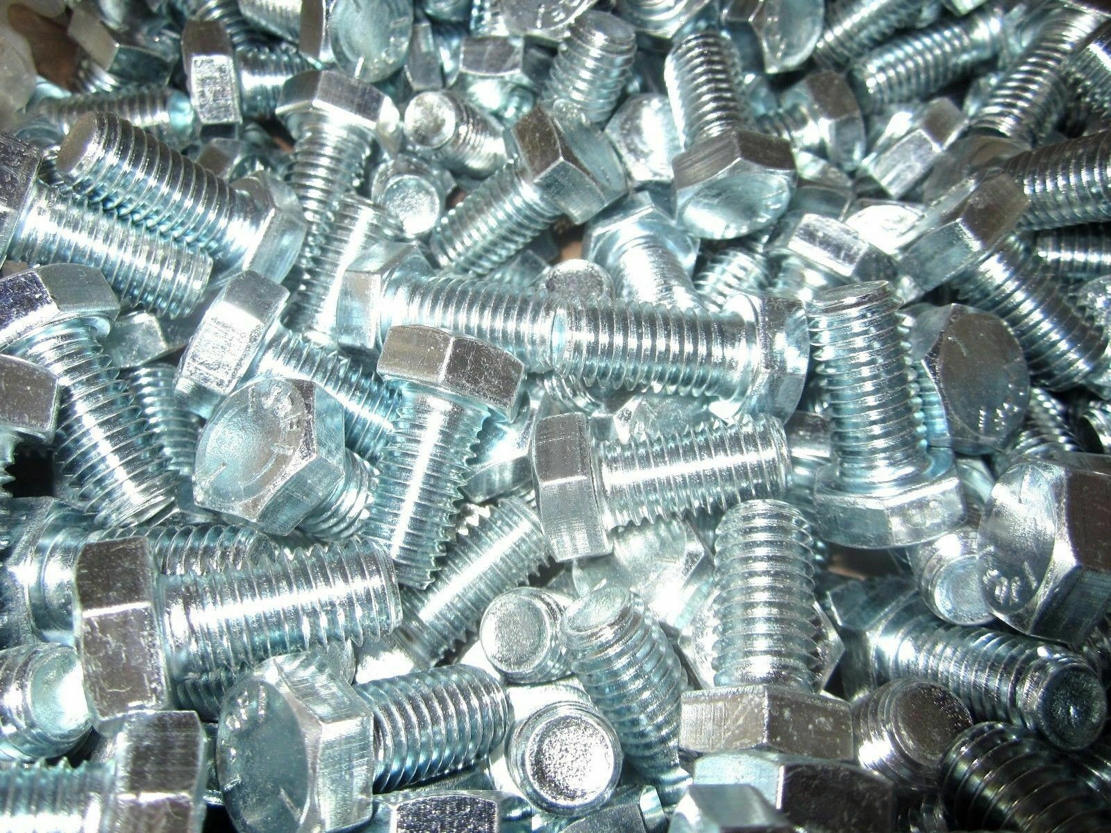 1/2″-13 X 1 1/2″ Grade 5 Hex Cap Screws Coarse Thread