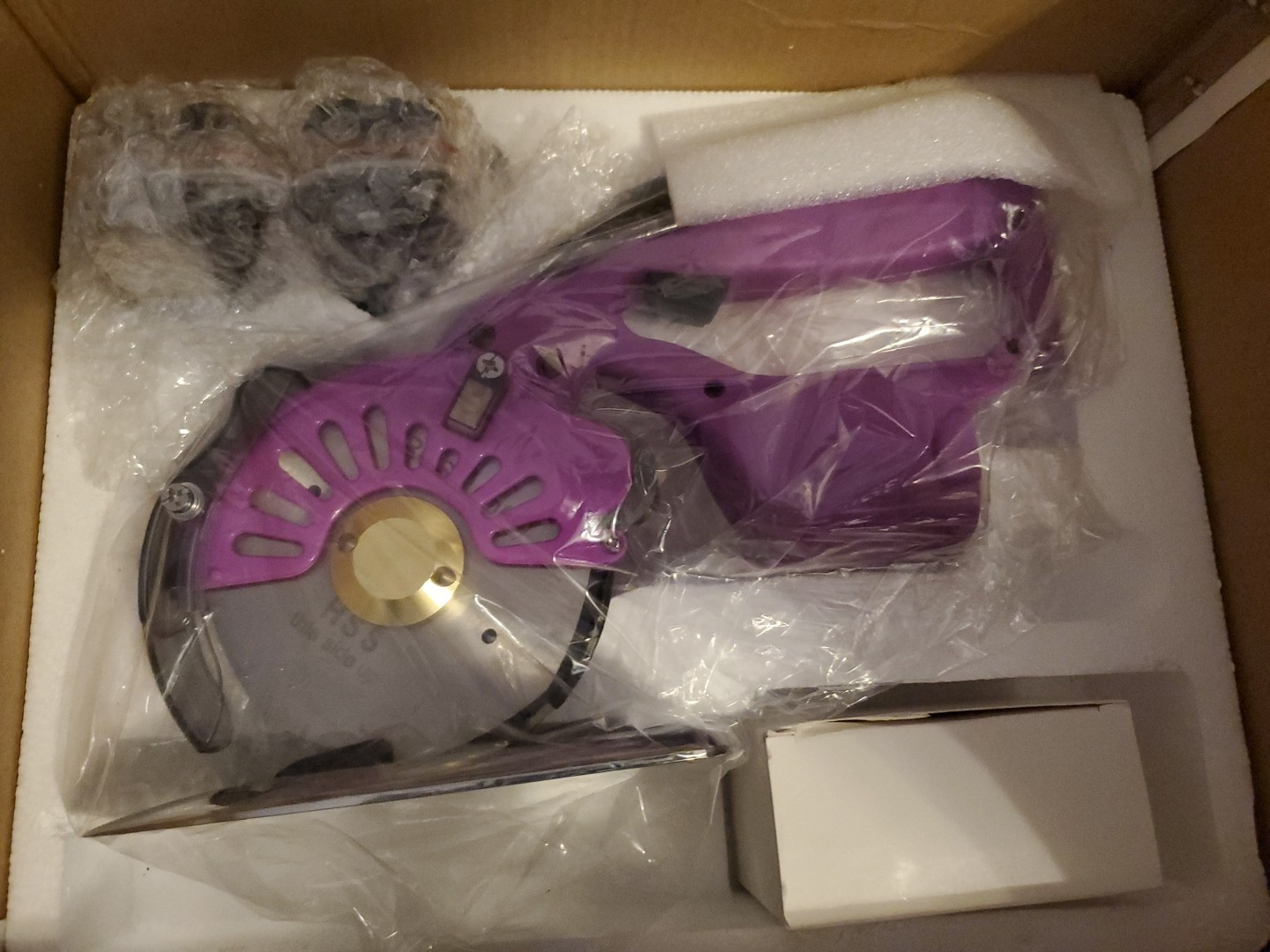 Cordless Fabric Rotary Cutter Speed Adjustable 100mm 4in Suitable Heavy-Duty