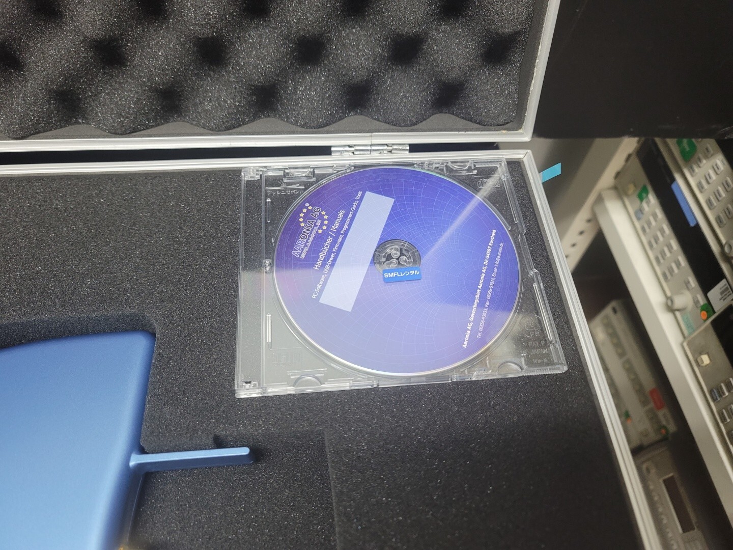 Aaronia HyperLOG 7040: 700MHz to 4GHz High-Performance EMC Antenna (5851)