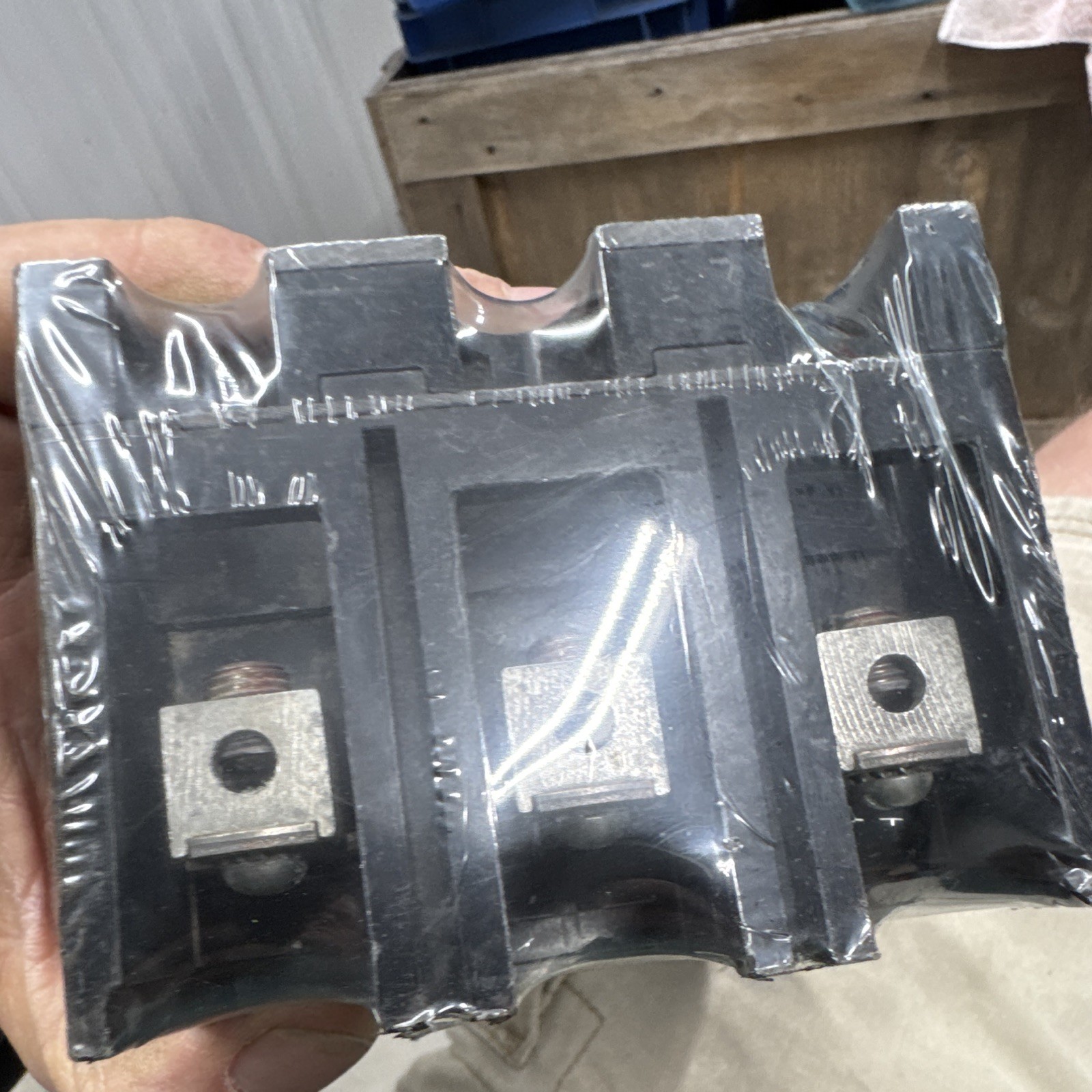 Cutler-Hammer Eaton Type FS Circuit Breaker 50A 3P 480VAC FS340050A Trip