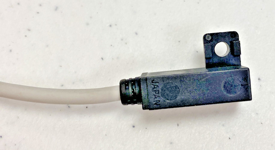 NEW SMC D-J79W AUTO PROXIMITY REED SWITCH ACTUATOR, 12-24VDC, FREE SHIPPING