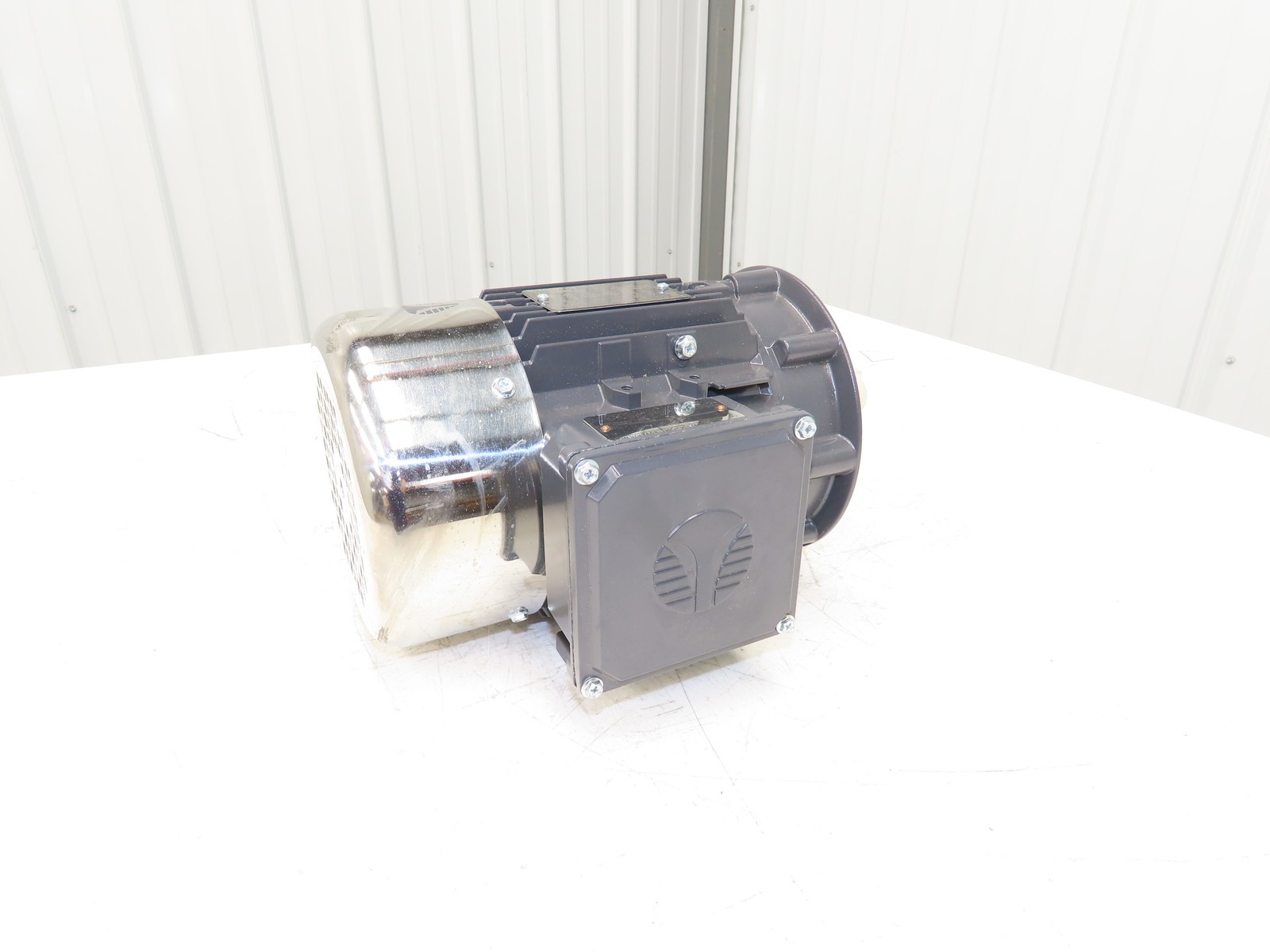 TechTop CB3-AL-TF-56C-4-B-D-.5 AC Motor 0.5 Hp 1750RPM 208-230/460V 3PH 56C TEFC