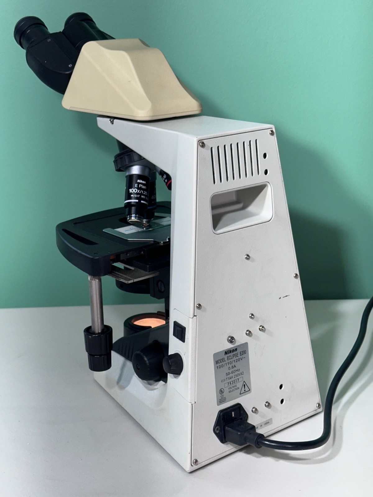 Nikon Eclipse E200 Binocular Microscope CFI E Plan 4X 10X 40X 100X Tested