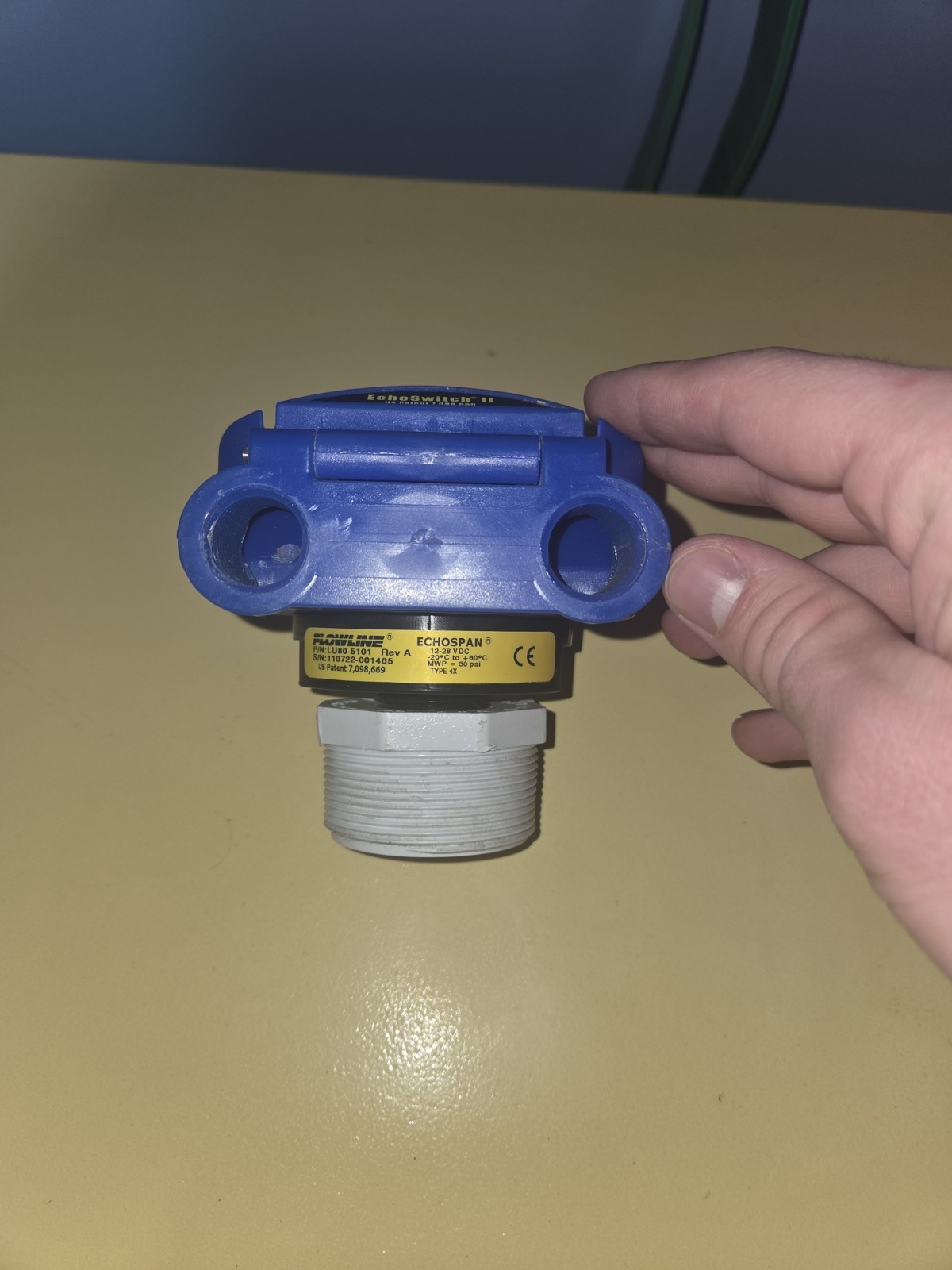 Flowline LU80-5101 Level Sensor 9.8ft/3m sensing range, 4-20 mA, 12-28 VDC