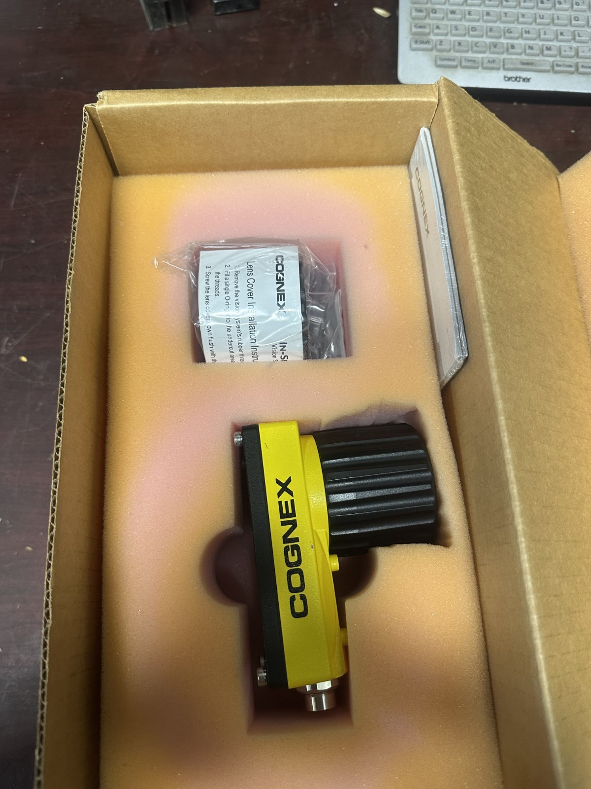 Cognex 825-0221-1R K Machine Vision with Lens, Shipped Priority