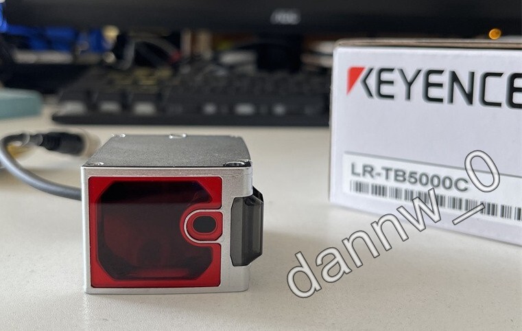 NEW IN BOX KEYENCE LR-TB5000C Laser Sensor Free Fast shipping