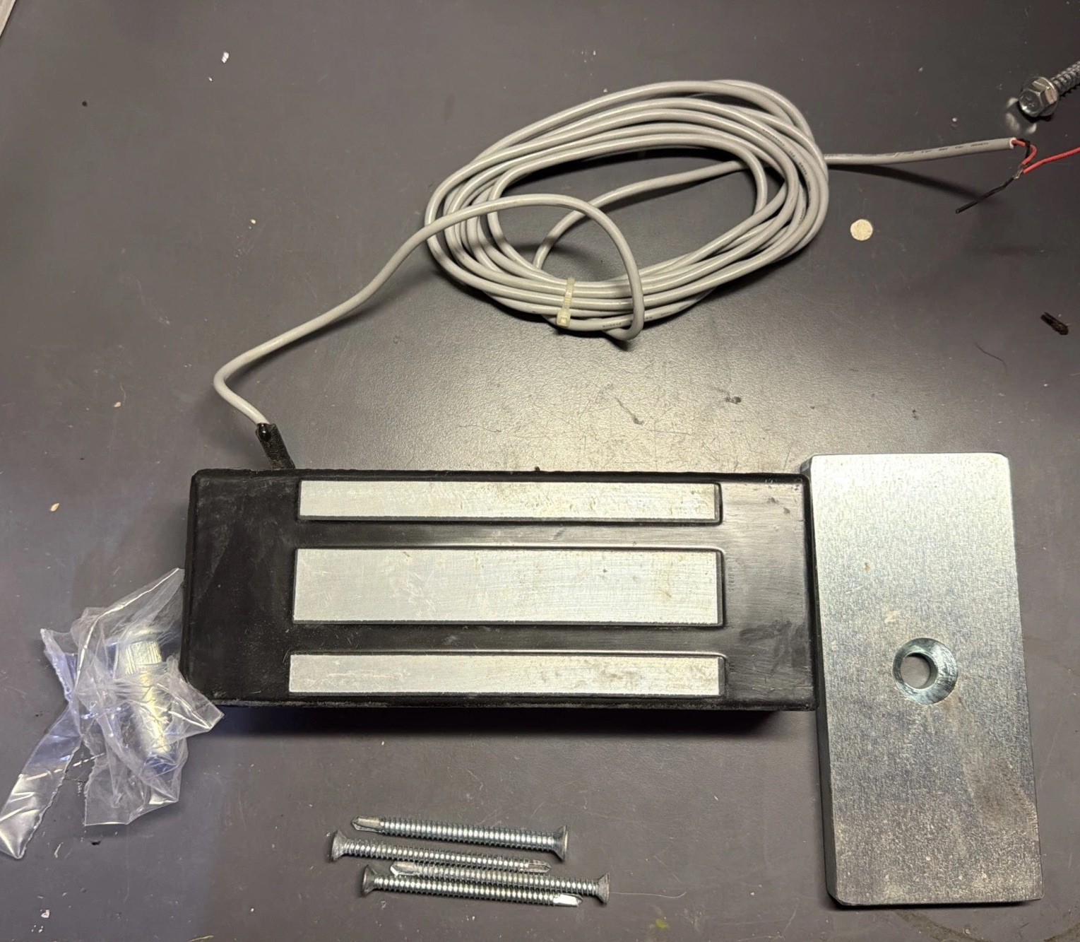 ASSA ABLOY Securitron M62BD Weatherproof 1200lb Magnetic Lock