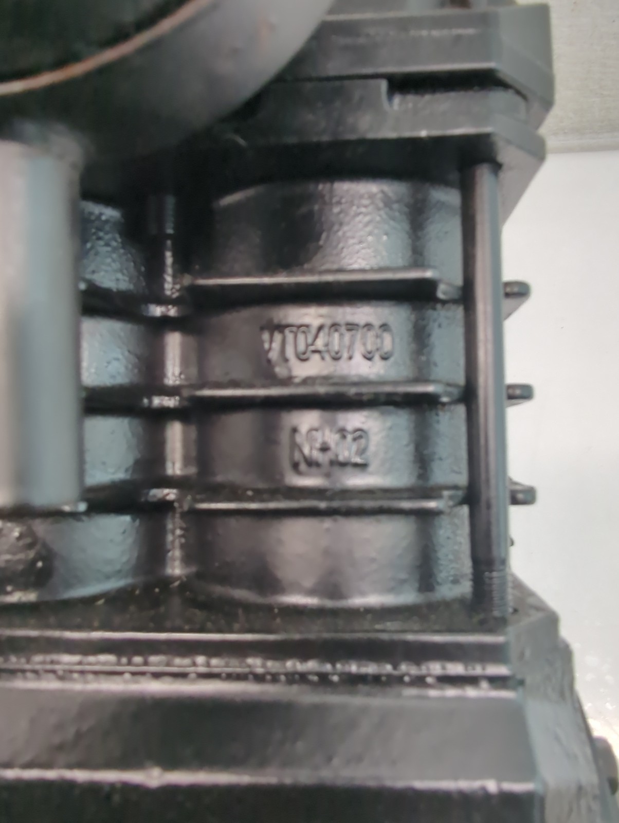 VT480000AV CAMPBELL HAUSFELD REPLACEMENT CAST IRON PUMP AS IS