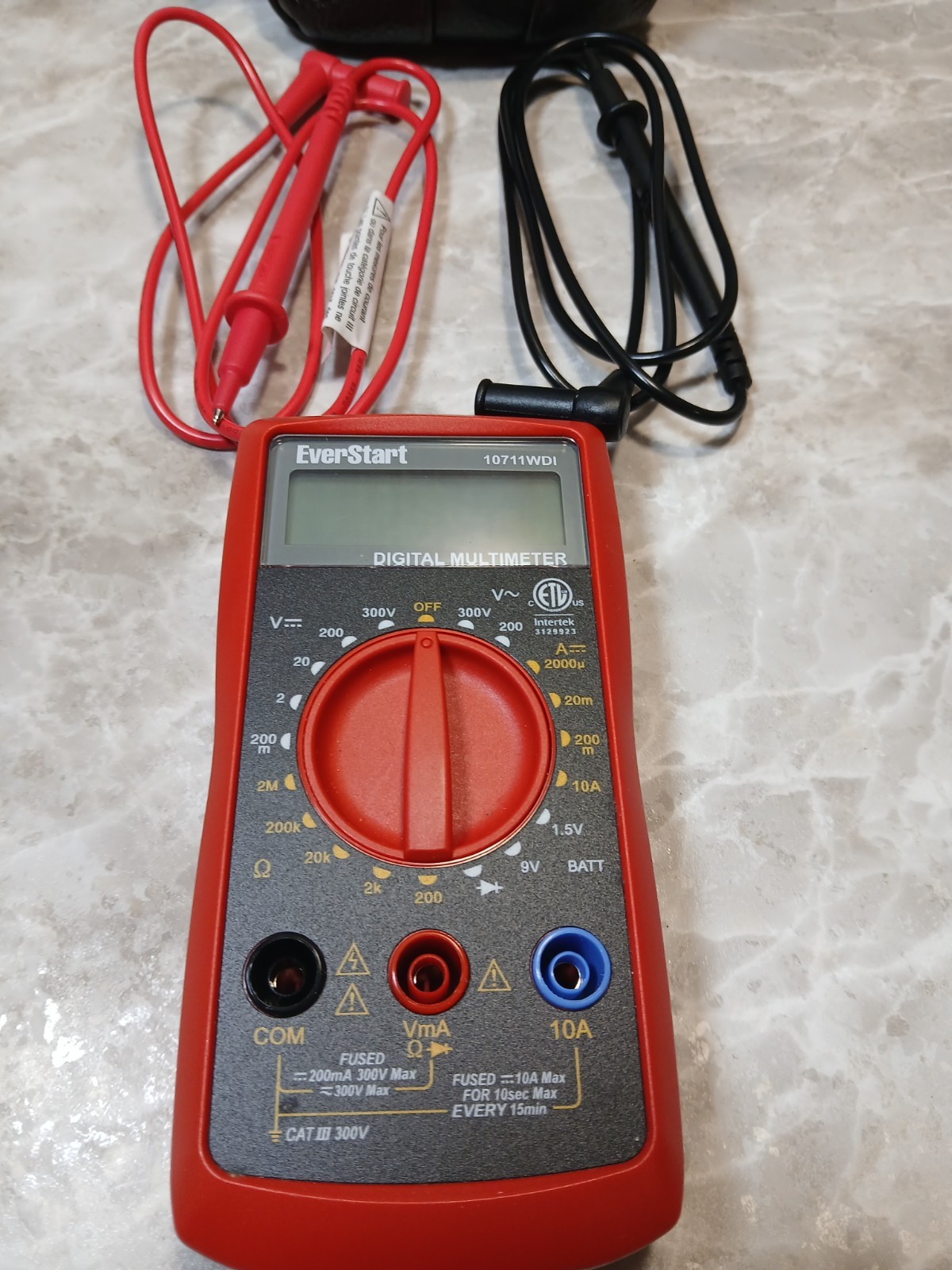 EverStart 10711WDI Digital Multimeter Tester With Leads, Manual and Leather Case