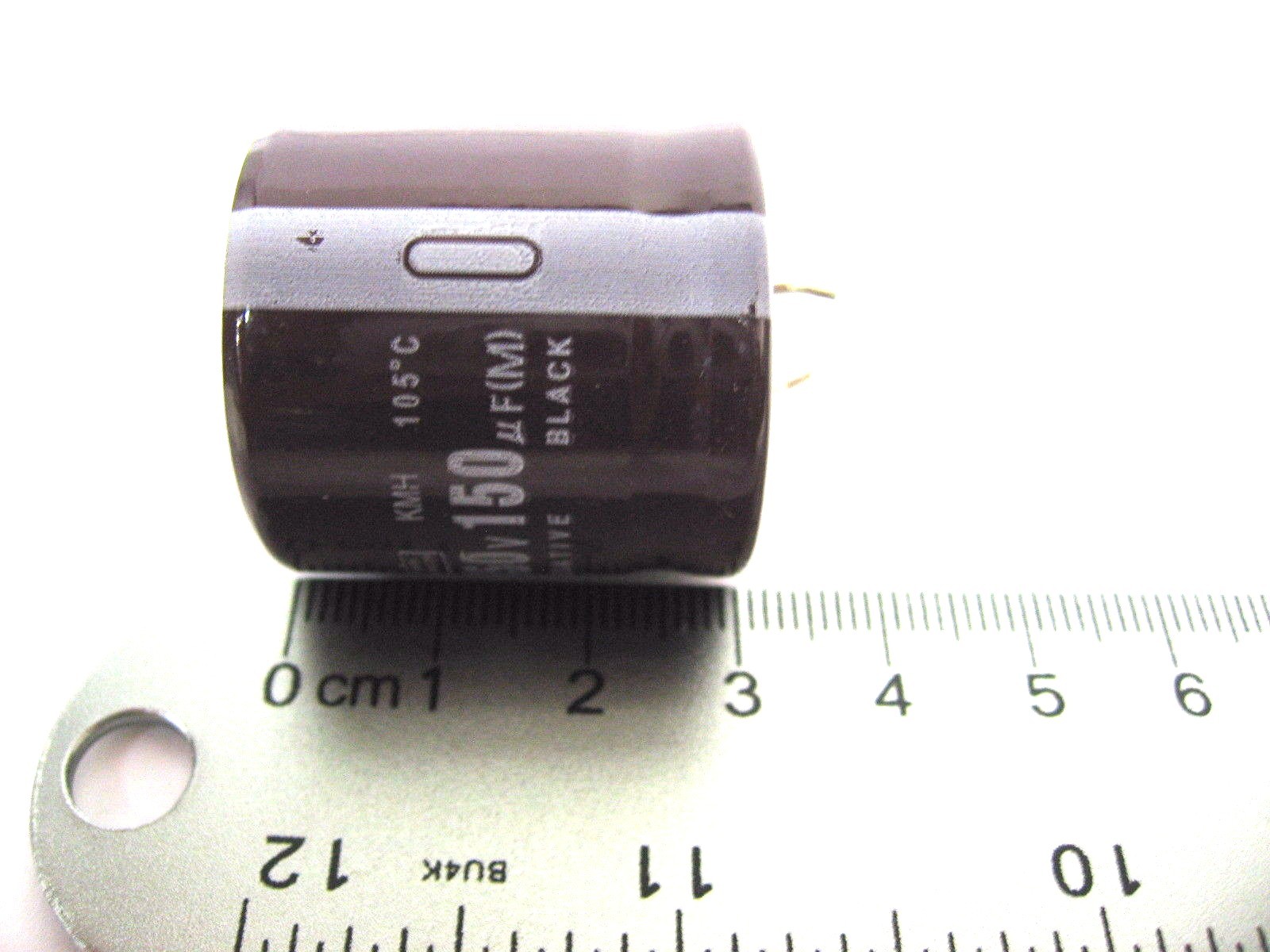 150uF 450V (2x) Electrolytic Capacitors 450V 150uF Volume 30×30 mm