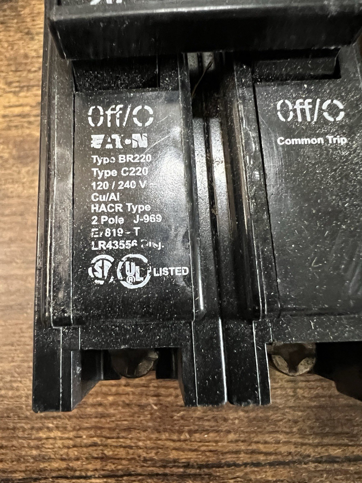 Lot of 2 Eaton Cutler Hammer BR2020 20 Amp 2 Pole Circuit Breakers Used