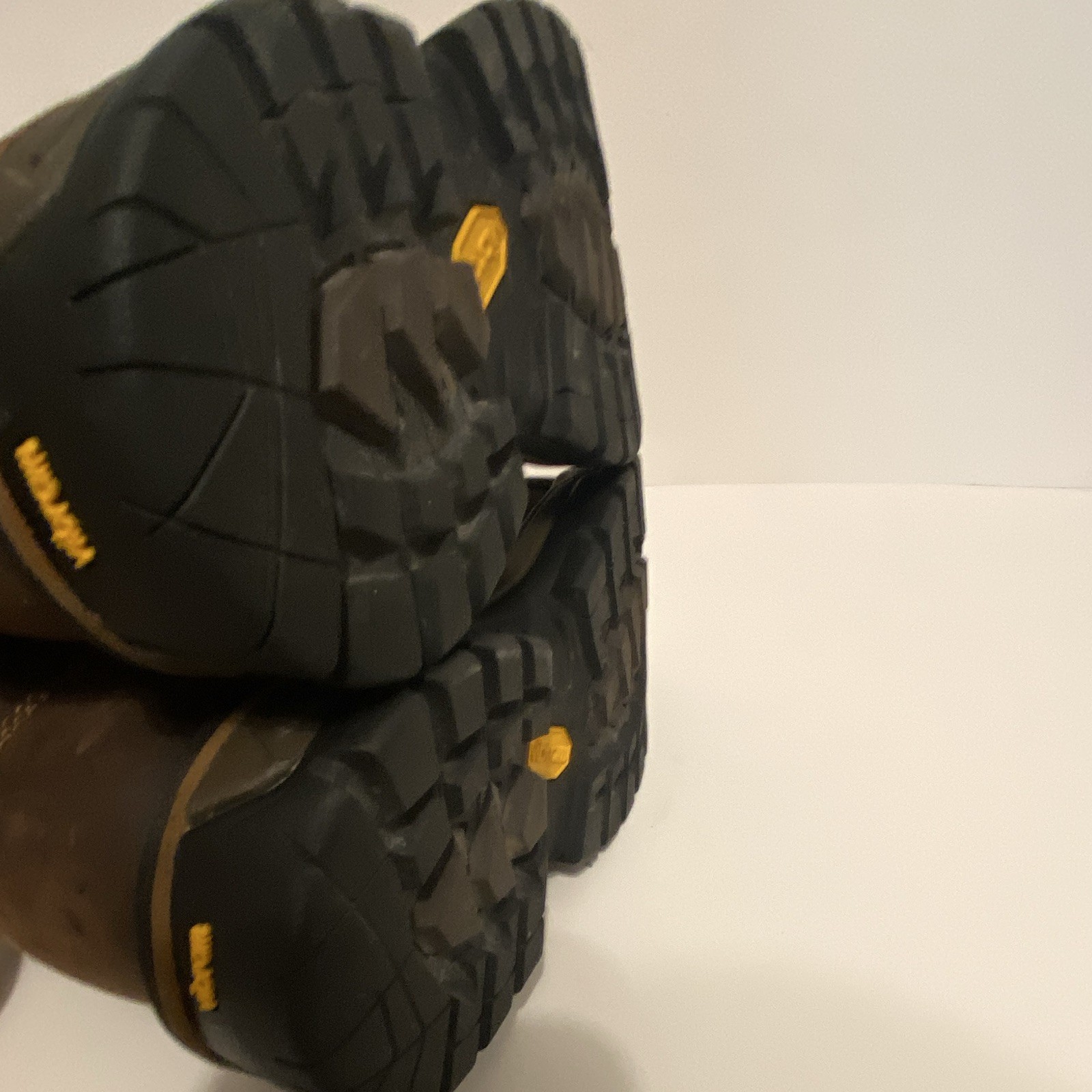Red Wing Irish Setter 83200 Women’s 5B Steel Toe Waterproof Work Boots Vibram