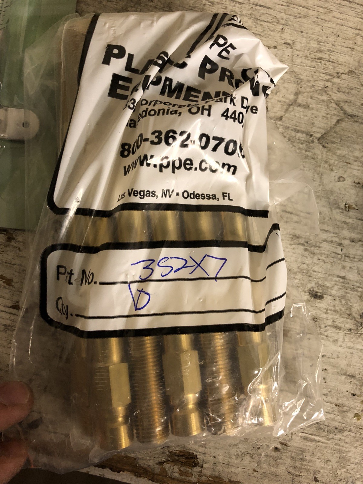 QTY 70 BRASS EXTENSION PLUG 352 X 4 4″ Mixed Sizes Plastic Process Equipment