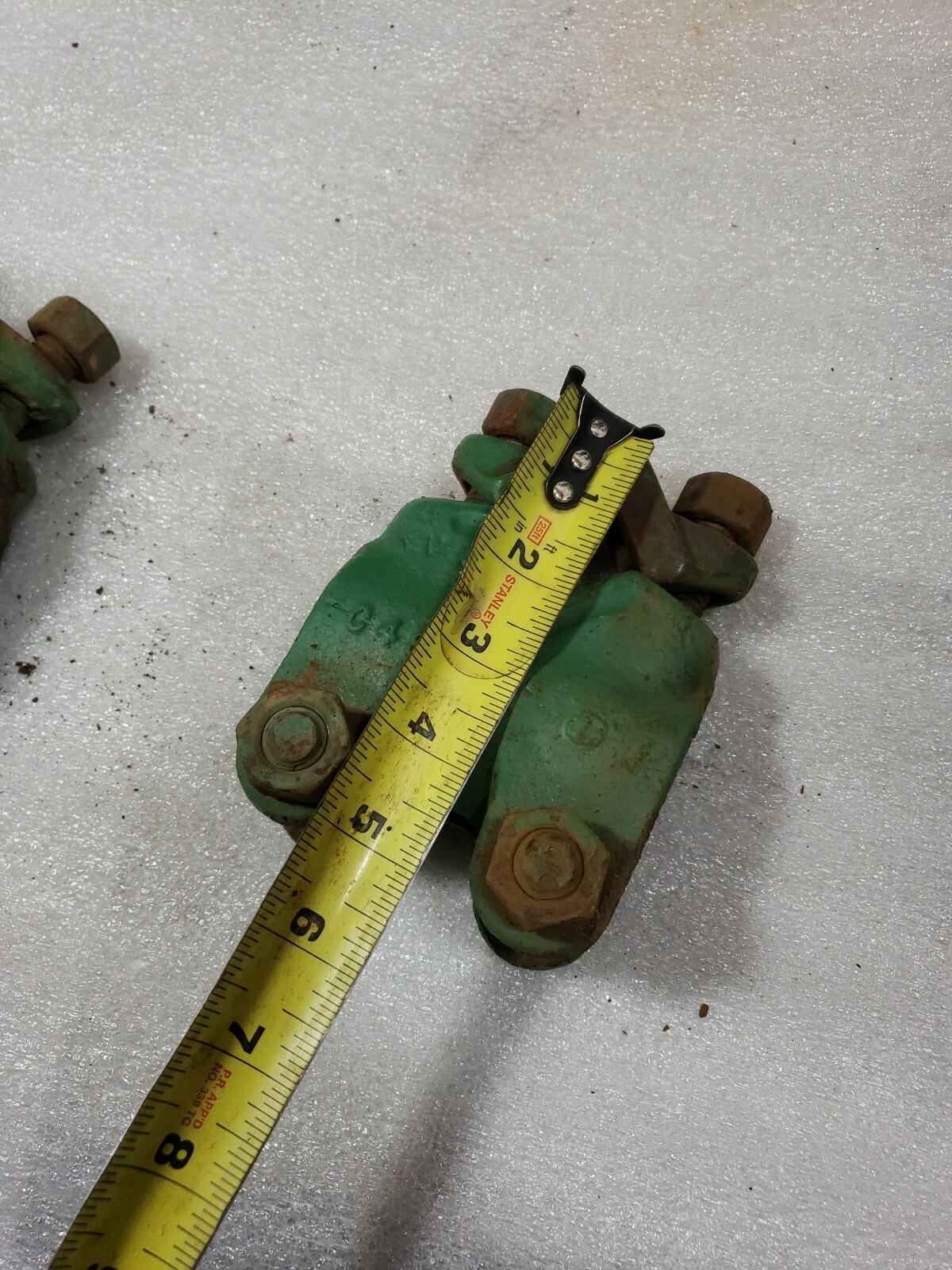 2 JOHN DEERE CULTIVATOR SHANK PIPE CLAMP ASSY C48N MANY MODELS A B H 4020