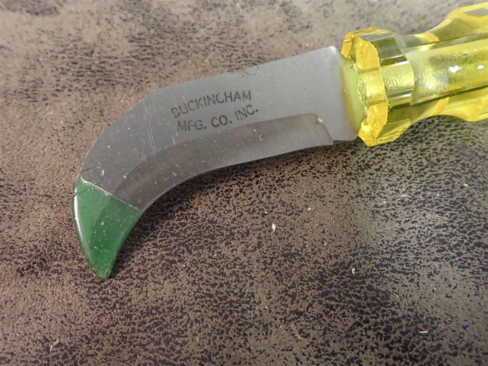 Buckingham 7086 Yellow Handle Skinning Knife For Linemen w/ Accessory Ring (M27)