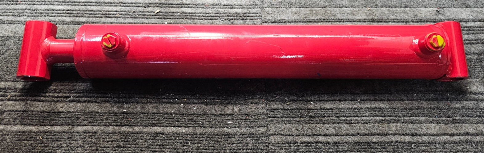 Hydraulic Welded DBL-ActingCylinder 2.89″ OD x 22″ Retracted Length x 1.26″ Rod