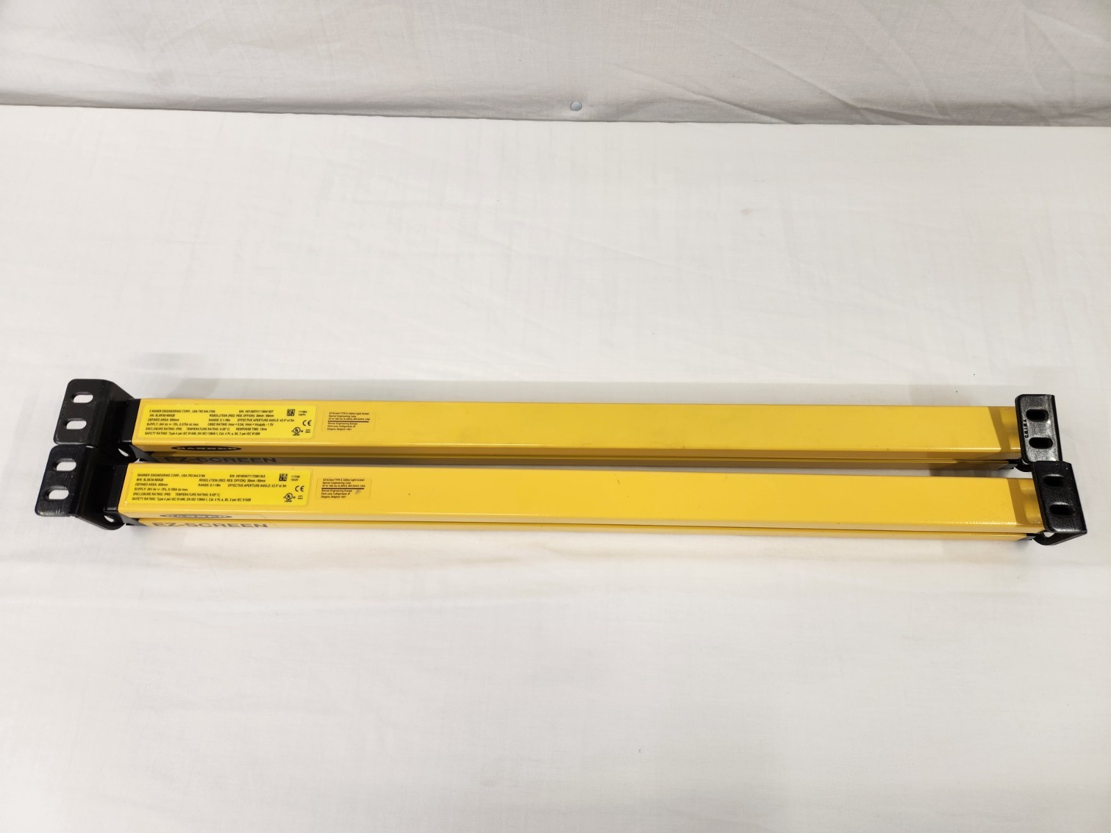 SLSP30-600Q88 Banner EZ-SCREEN Light Curtain (Pair)