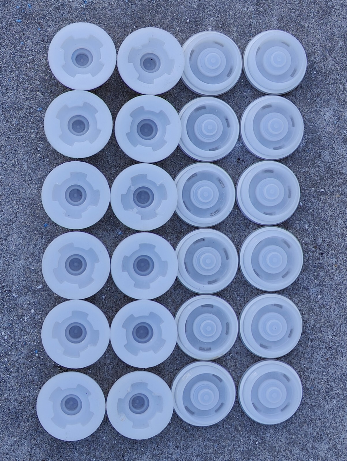Buttress Bung Cap 2″ w/ 3/4″ Knock Out & Gasket for 55 Gallon Poly Drum (1 Qty)