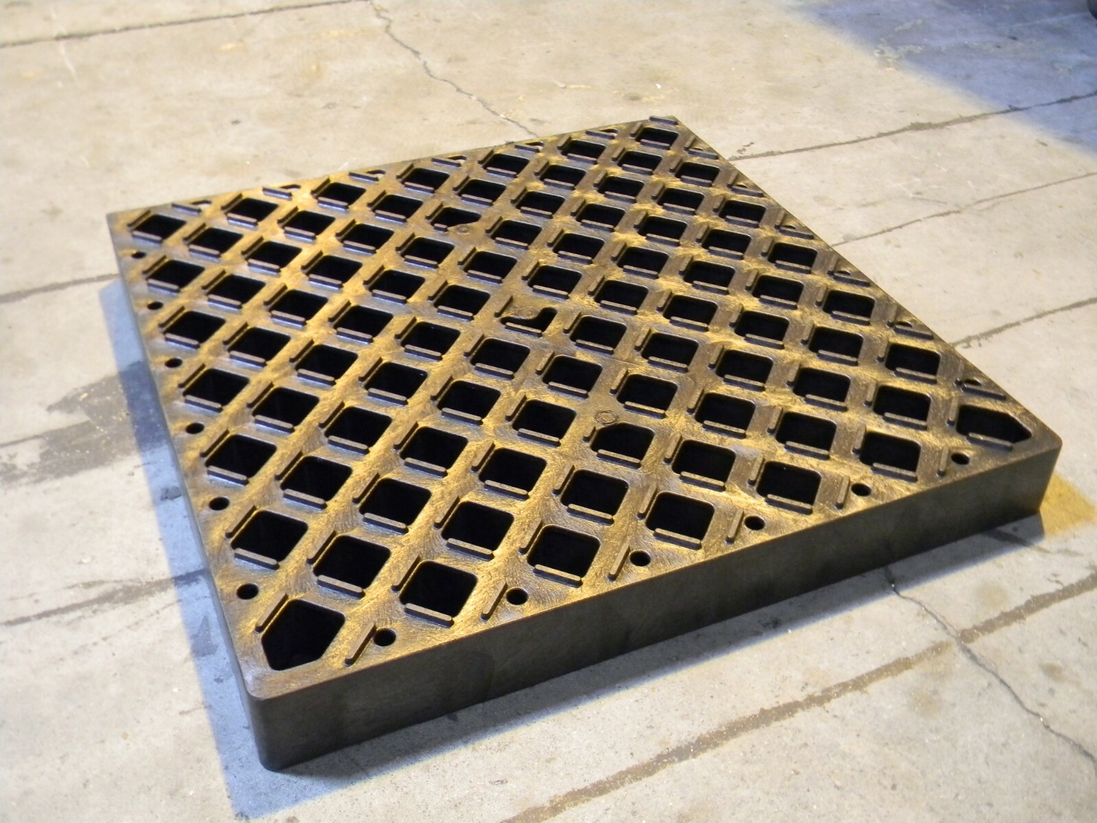 UltraTech Low Profile Spill Deck 1-Drum Flexible Bladder System 1360