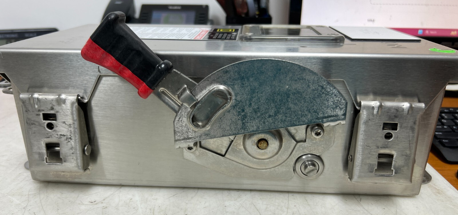 👀 SQUARE D 30A NON-FUSED STAINLESS STEEL SAFETY SWITCH 600V 3Ø 30 HP HU361DSVW