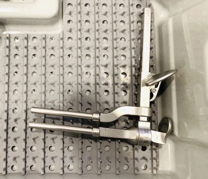 Medtronic Adjustable Cervical Neuro Spine Distractor Best Quality
