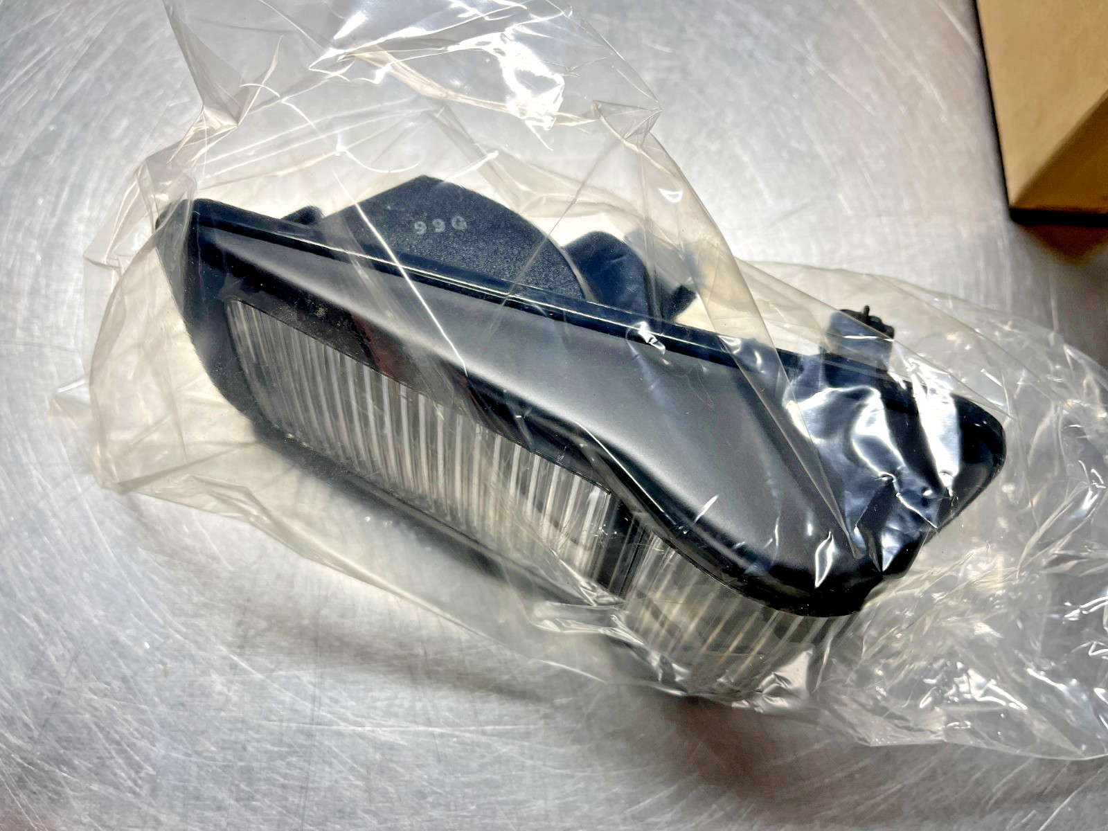 8-98039-779-3 Isuzu OEM GM Drivers Side Marker LAMP 2007-20 NPR Series 98039779