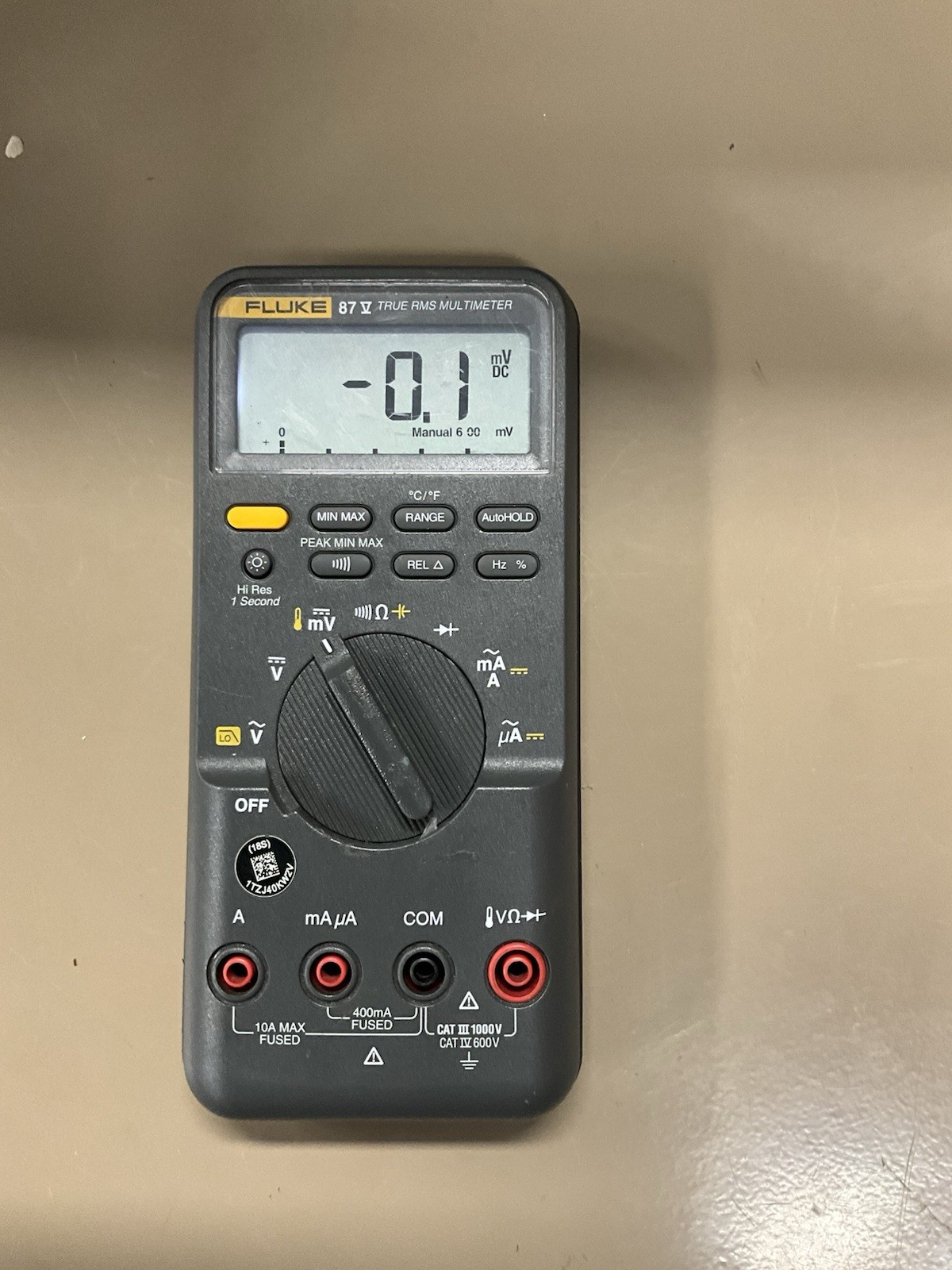 FLUKE 87 V TRUE RMS MULTIMETER POWERS ON