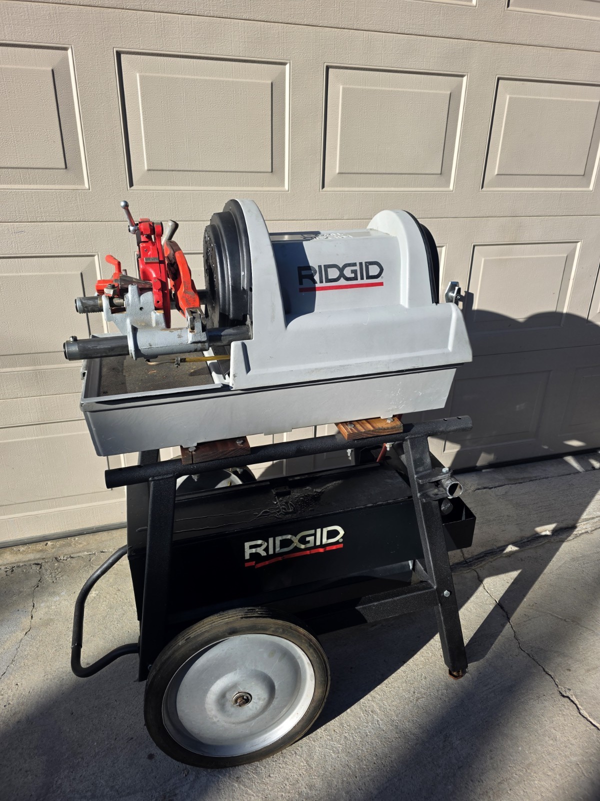 RIDGID 1822I Pipe Threading Machine