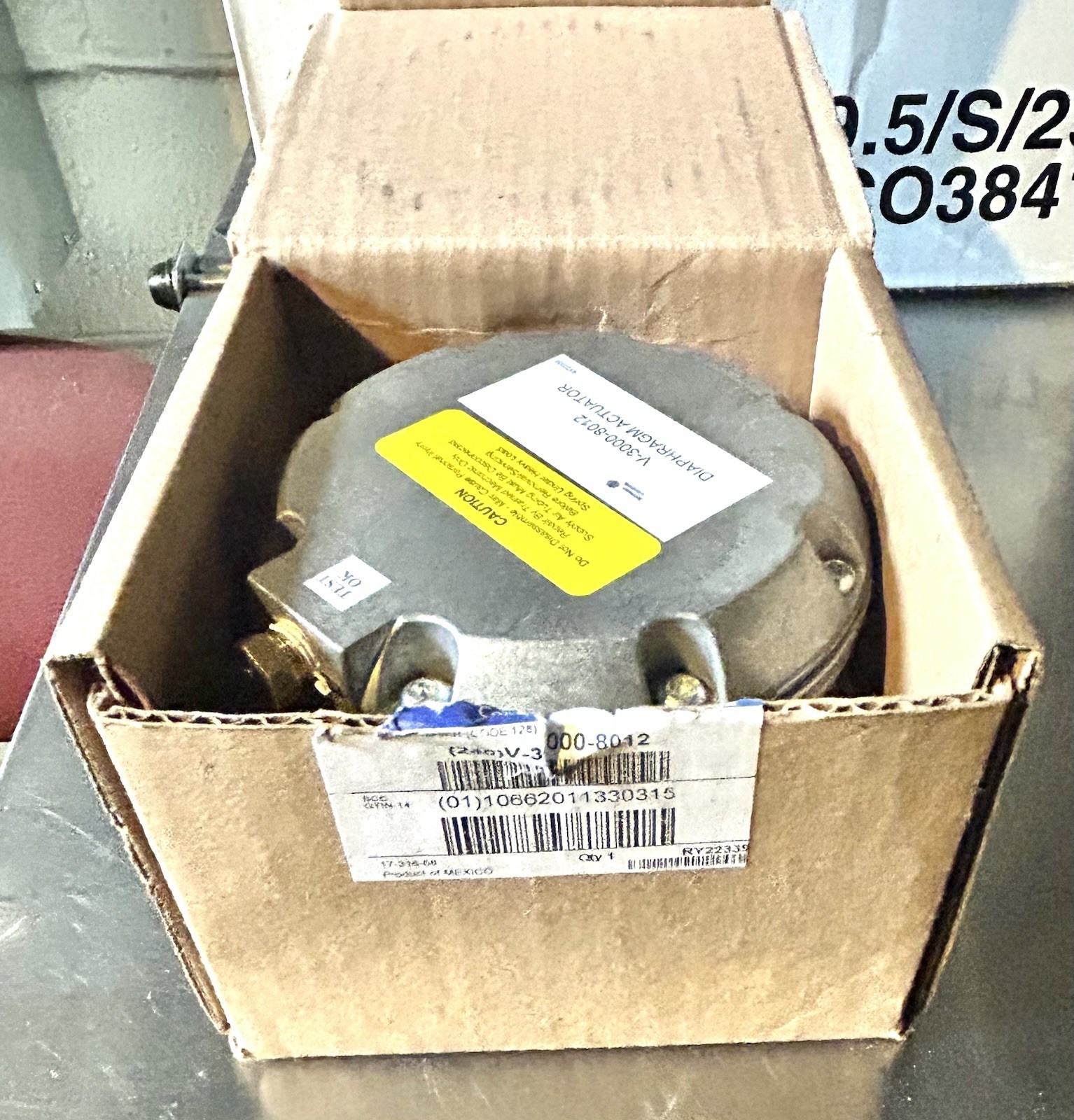 Johnson Controls V-3000-8012 Pneumatic Diaphragm Valve Actuator NEW
