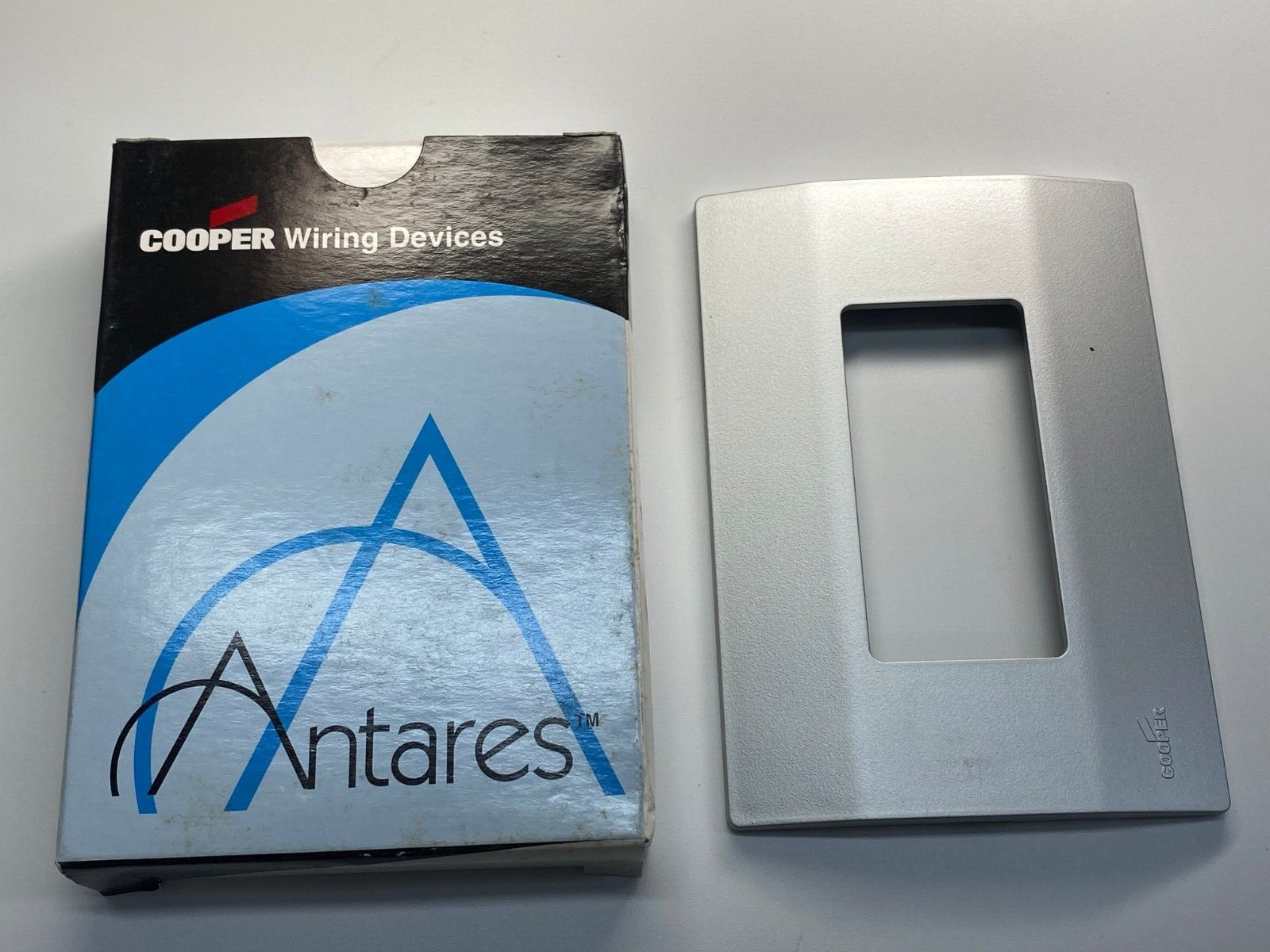 1pcs – COOPER Wiring Devices Antares WD30148 Aluminum Special Plate Cover