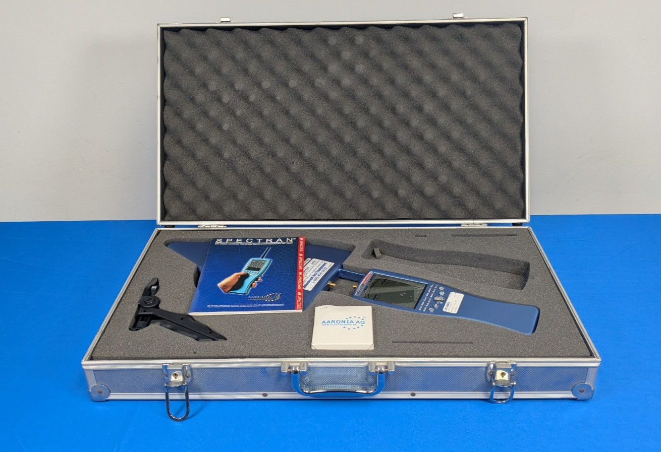 Aaronia Spectran V4 HF-2025E 700MHz to 2.5 GHz Spectrum Analyzer w/ Log Periodic