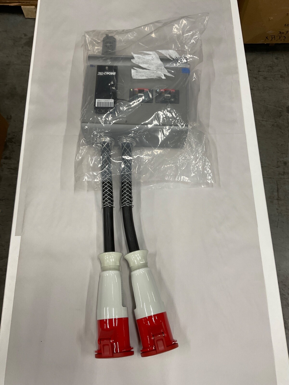 New StarLine Busway Tap Box CBMDCT5GHE55-1’-(2)560C6S-4DG… 60A 415Y/240V T5 Box