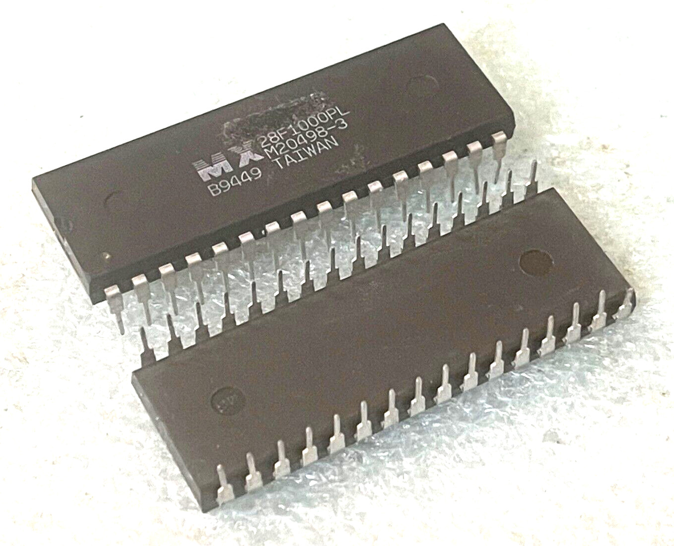 LOT OF 8: NEW MACRONIX MX 28F1000PL 32 PIN 1 MEG FLASH EEPROM DIP USA RM2-IC10