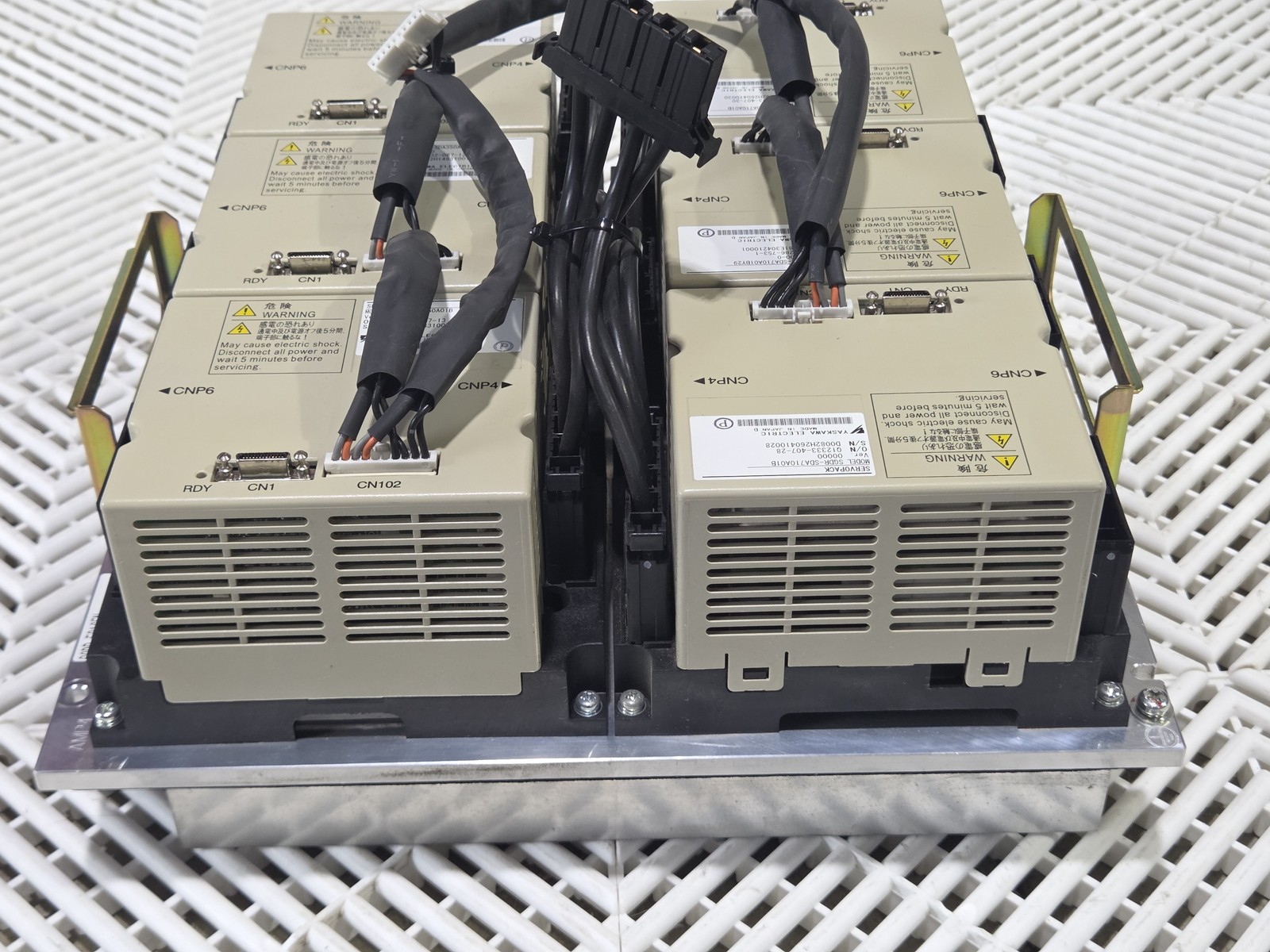 Yaskawa SGDR-SDA710A01B NX100 Sigma-II SERVOPACK Lot 6-Axis Assembly